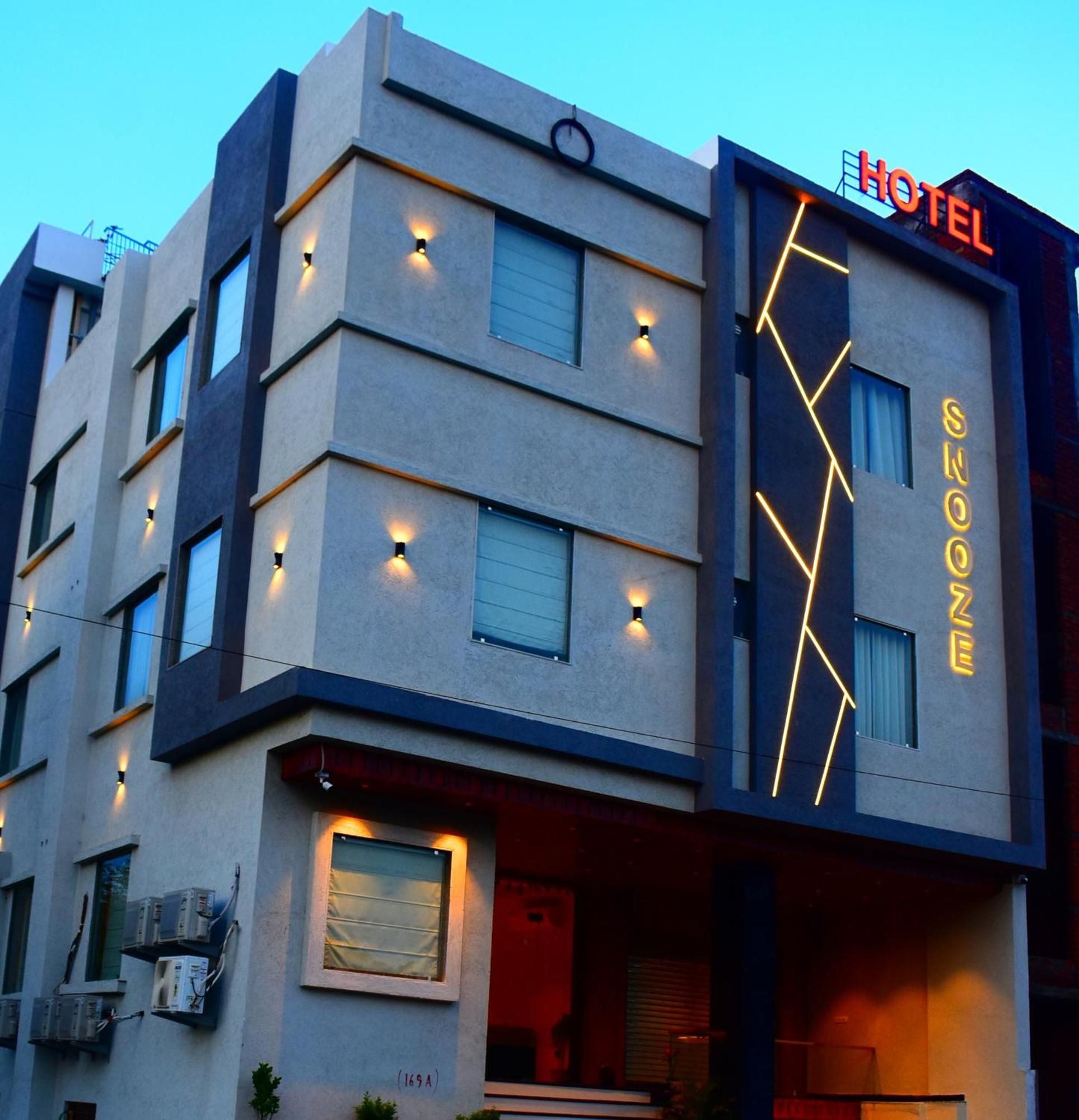 Snooze Hotel