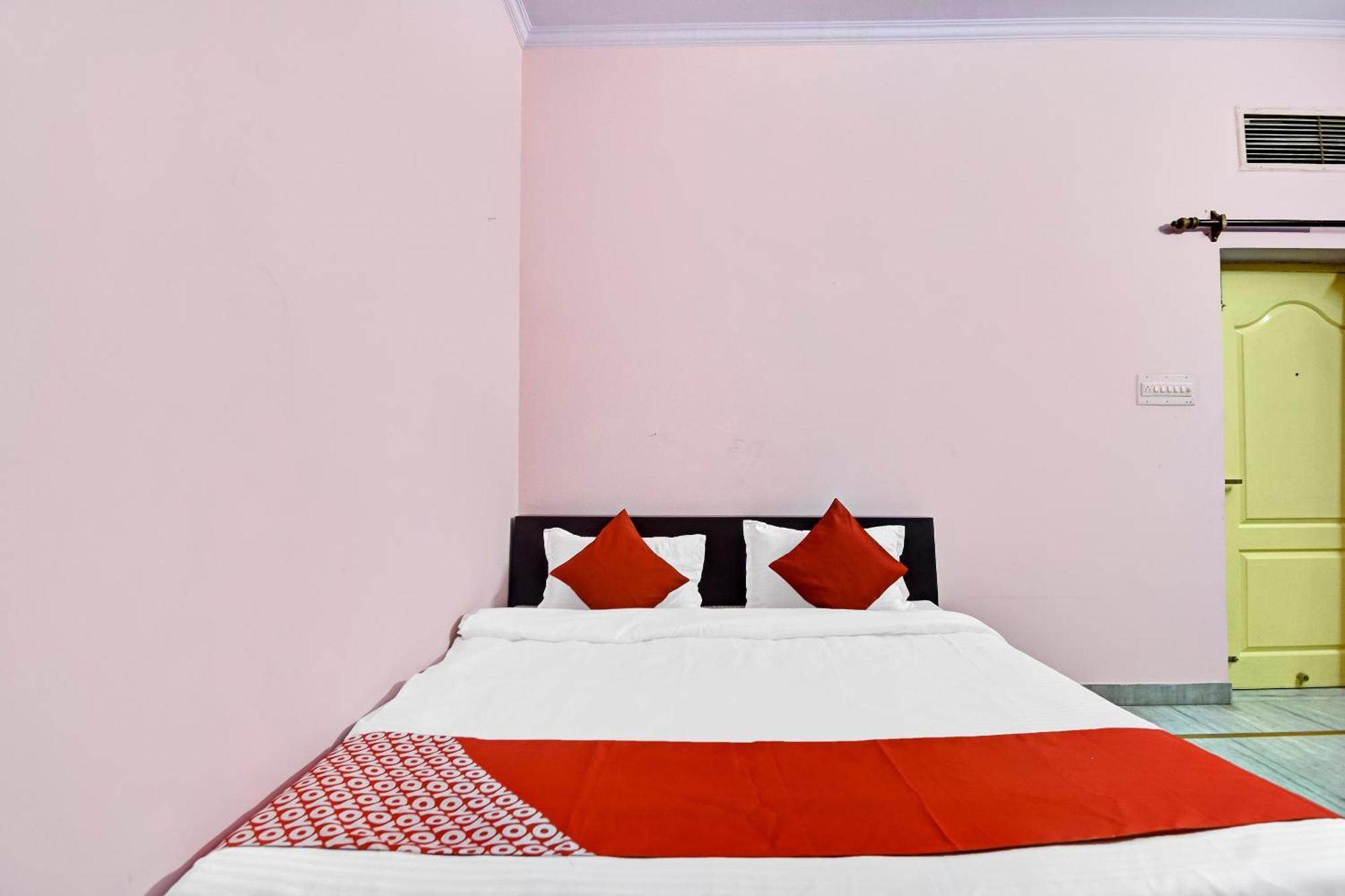 Hotel O Madhav Palace Jaipur