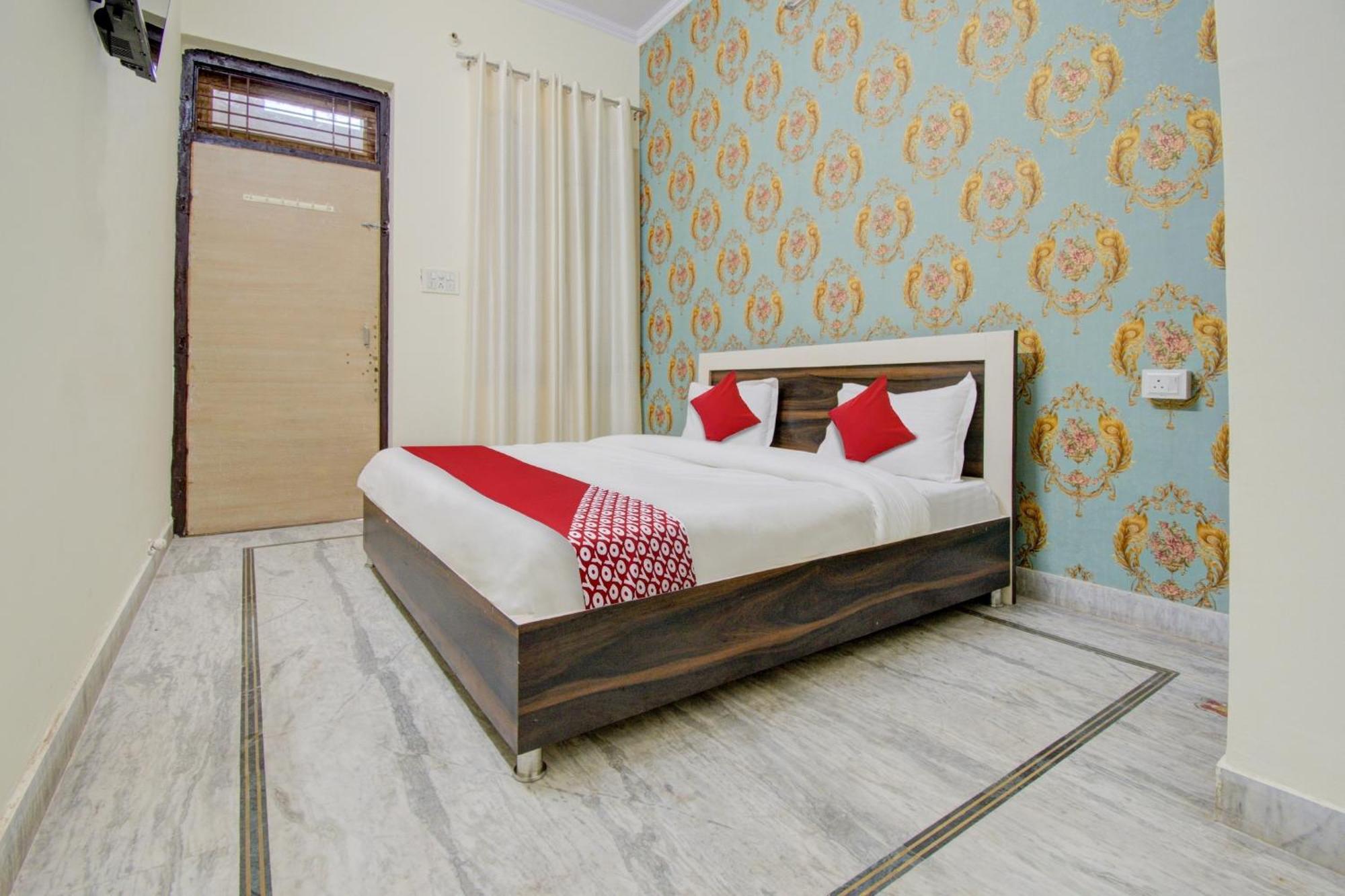 Hotel O Karni Palace
