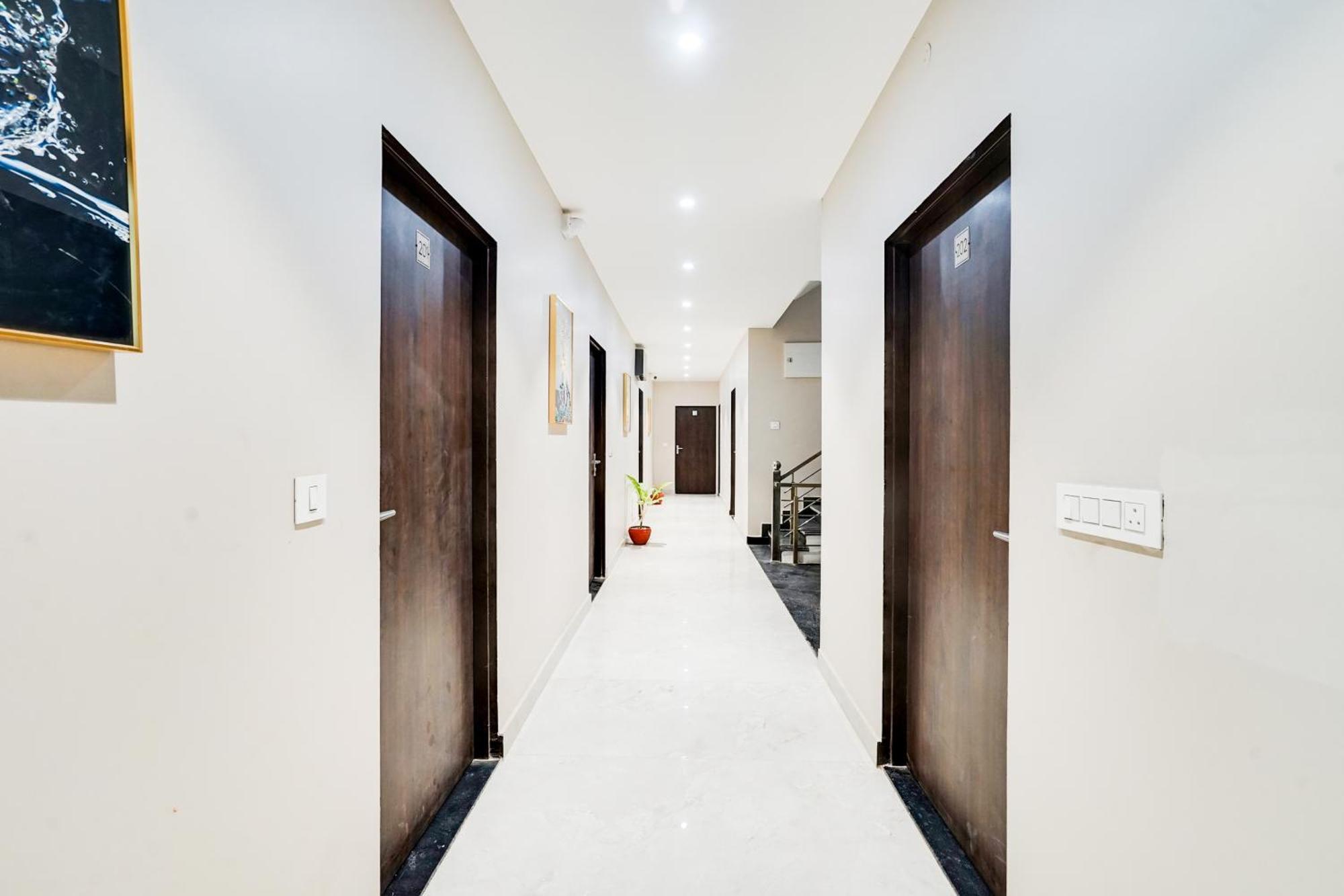 Grand Aana Hotel