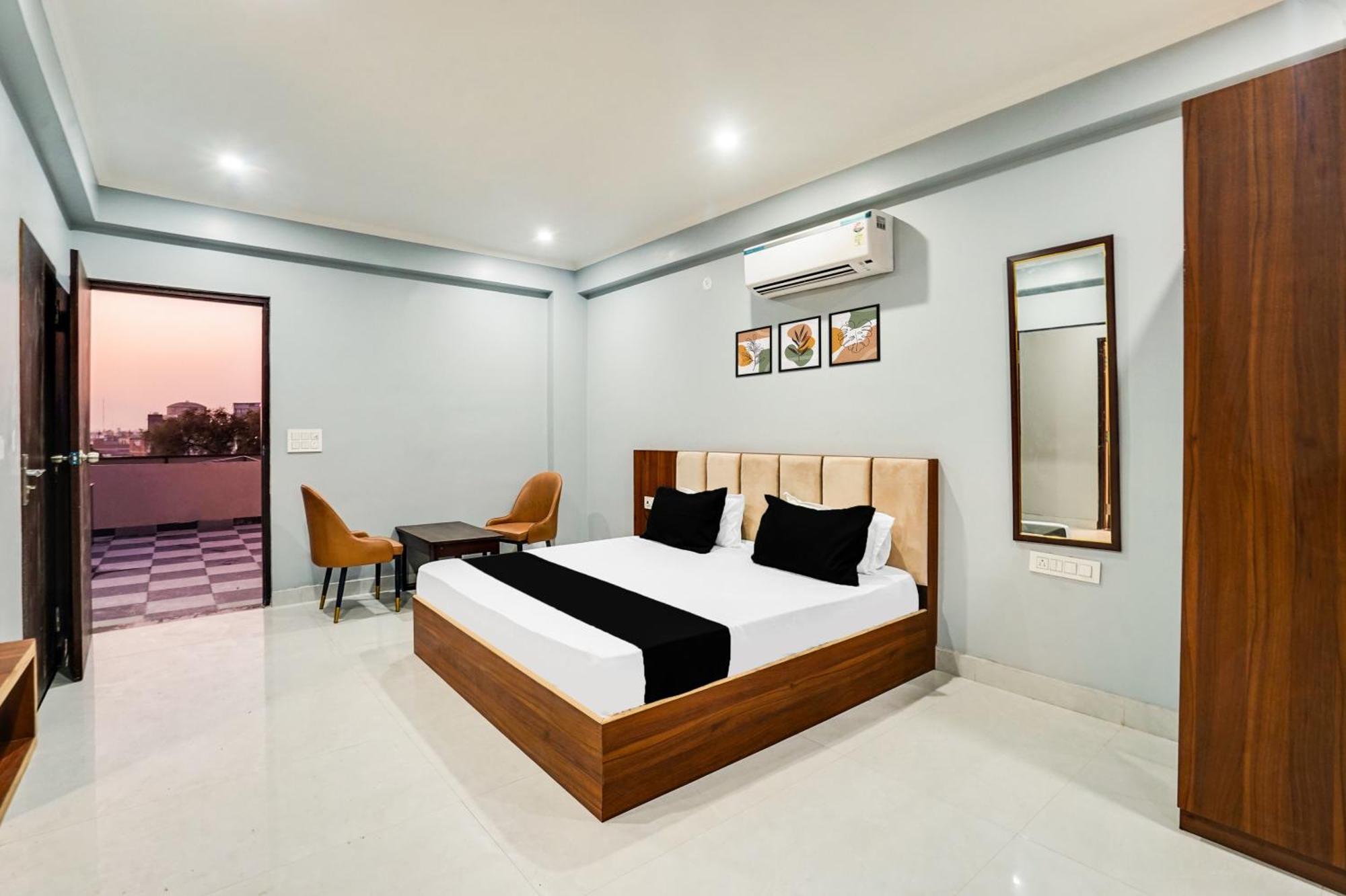 Hotel Grand Aana