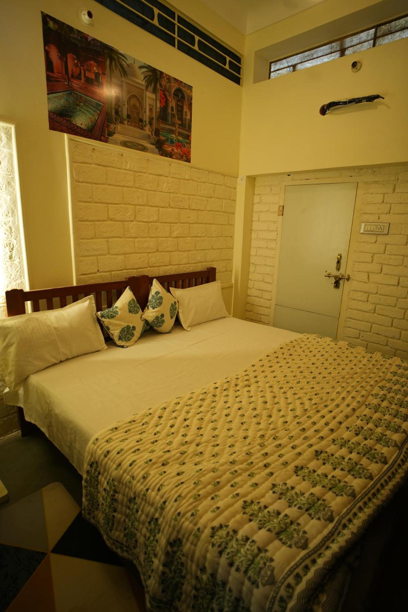 Travellers Village