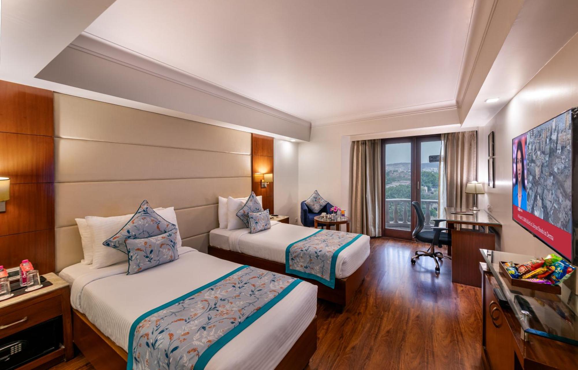 Lords Plaza 3*
