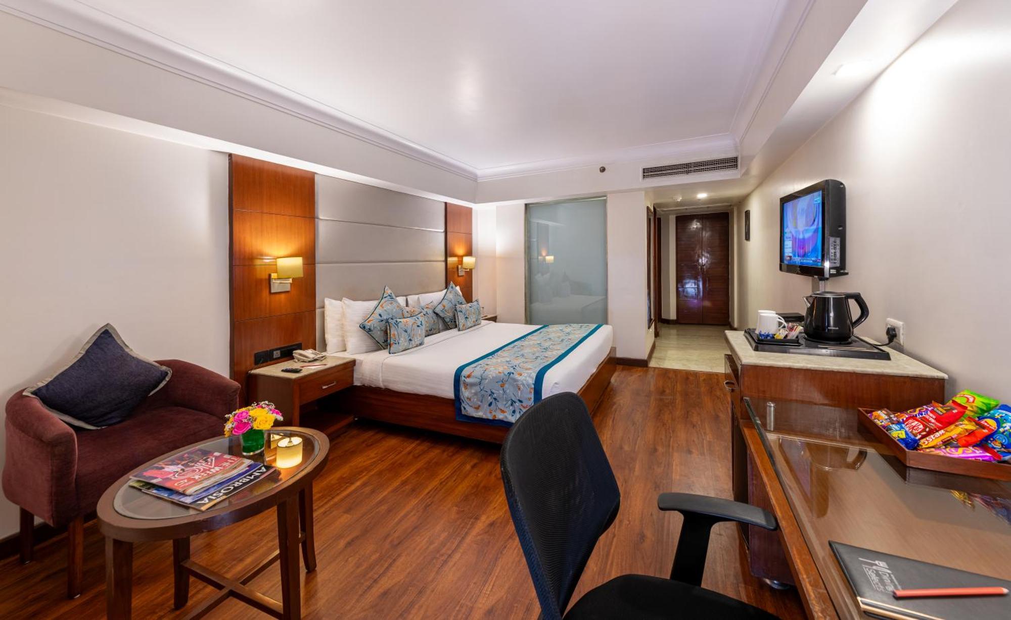 Hotel Lords Plaza Jaipur