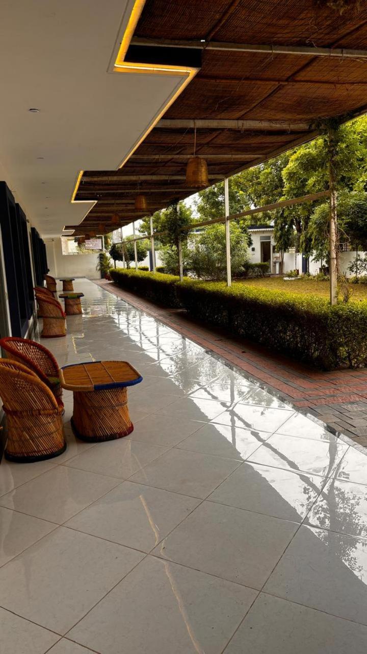 Hotel Atulya By Meyatri 3*