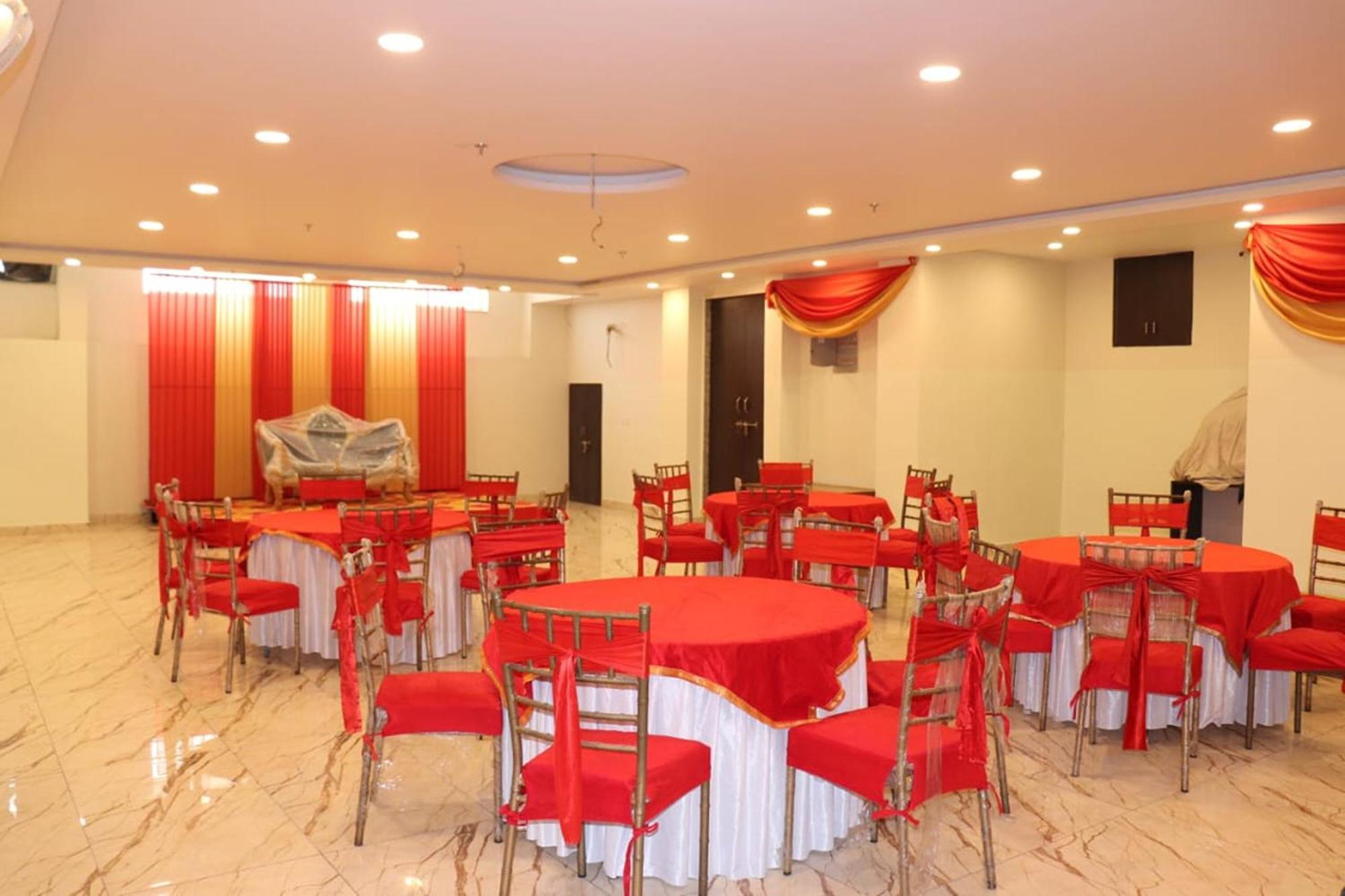 Hotel Le Blue Moon Near Hyatt Regency Jaipur