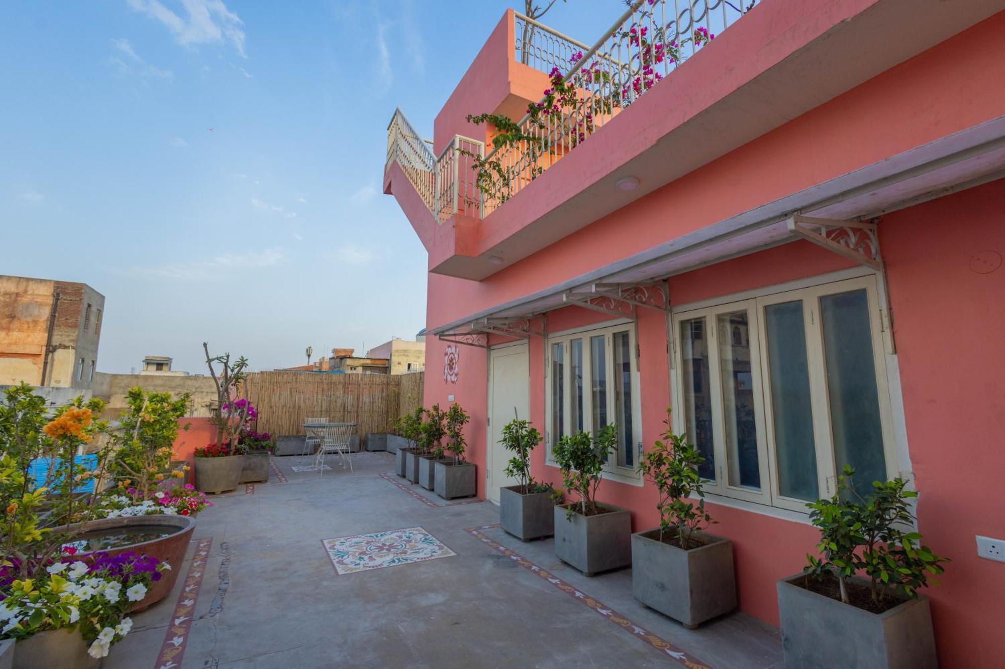 Hotel Sheel Mahal- Near Hawa Mahal 4*