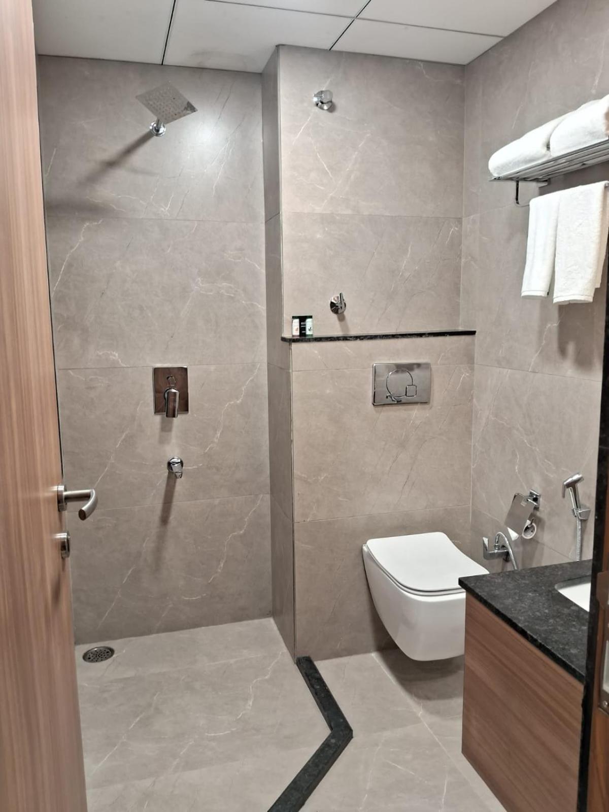 Cilantro Comfort 4*