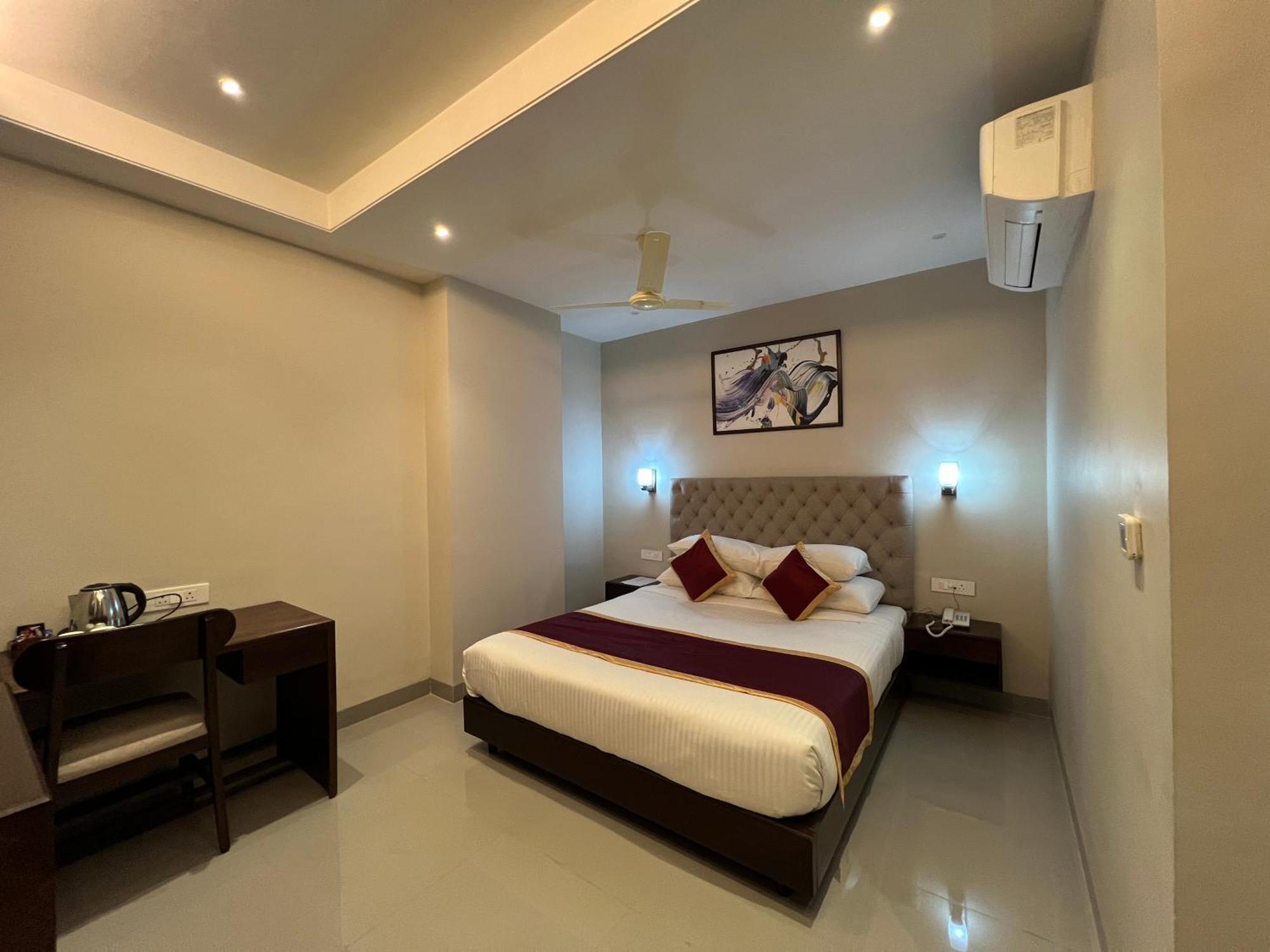 The Land 3* Jaipur