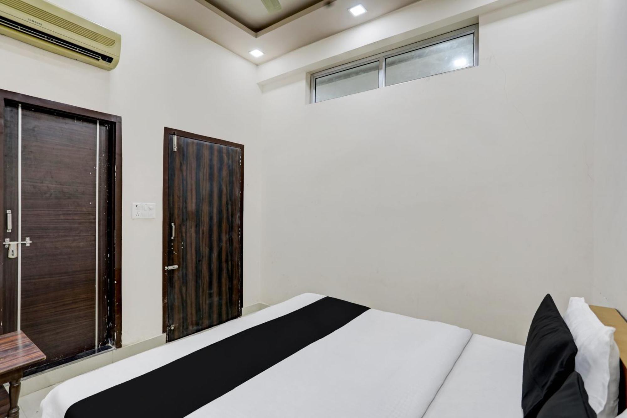 Collection O Dev S Hotel Jaipur