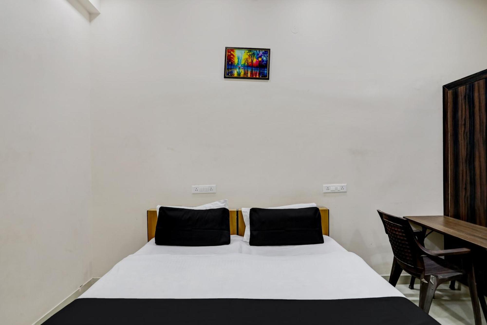 Hotel Collection O Dev S Jaipur