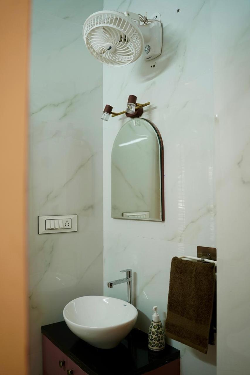 Seasoned Jaipur-live In A 100-year-old Apartment