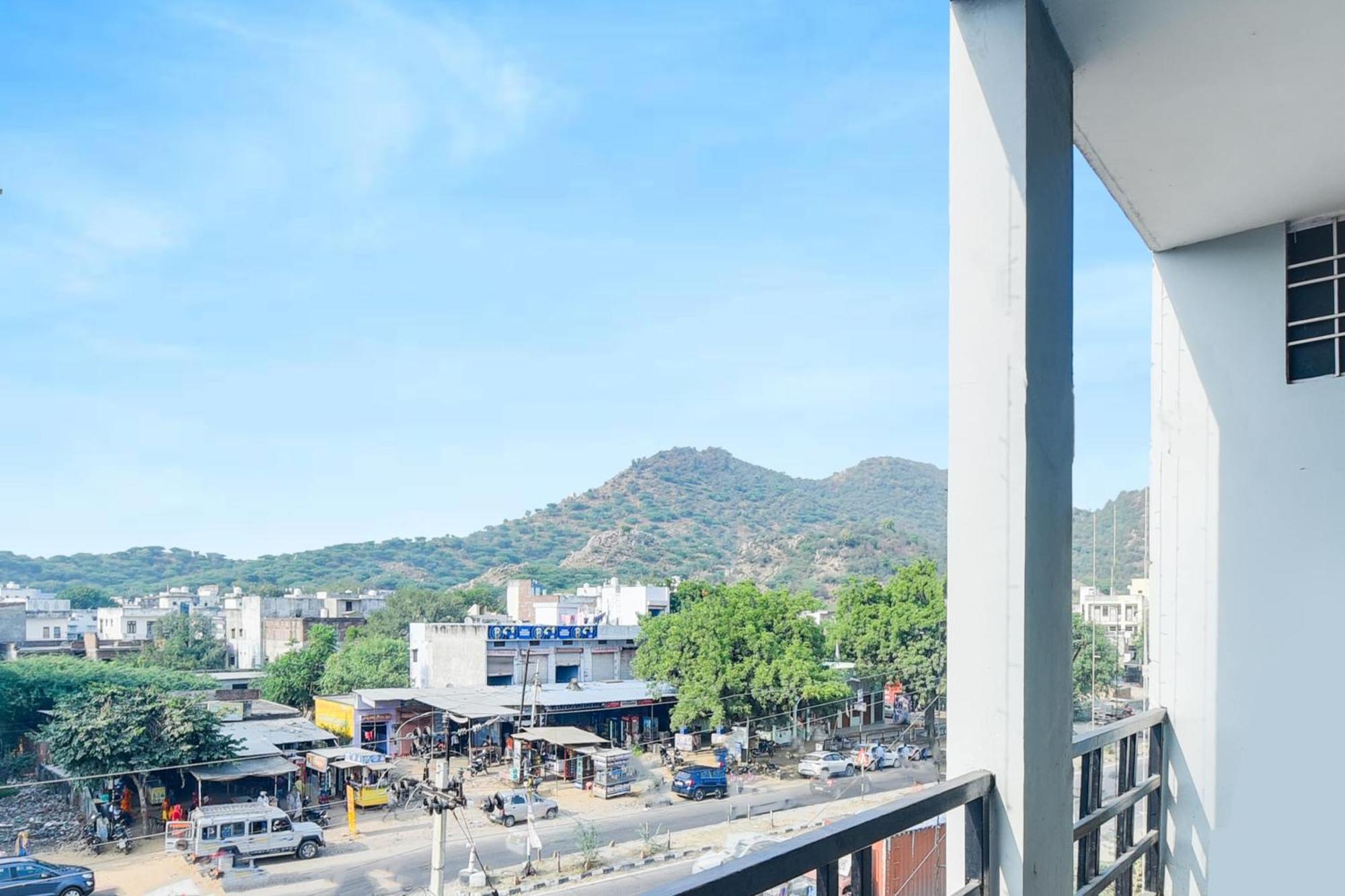 Hotel O Shri Ganesham Jaipur
