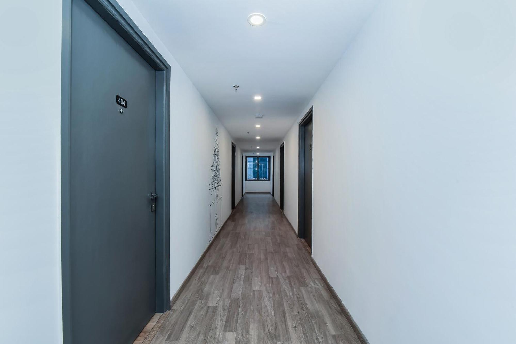 Townhouse C Scheme Ahinsa Circle Hotel
