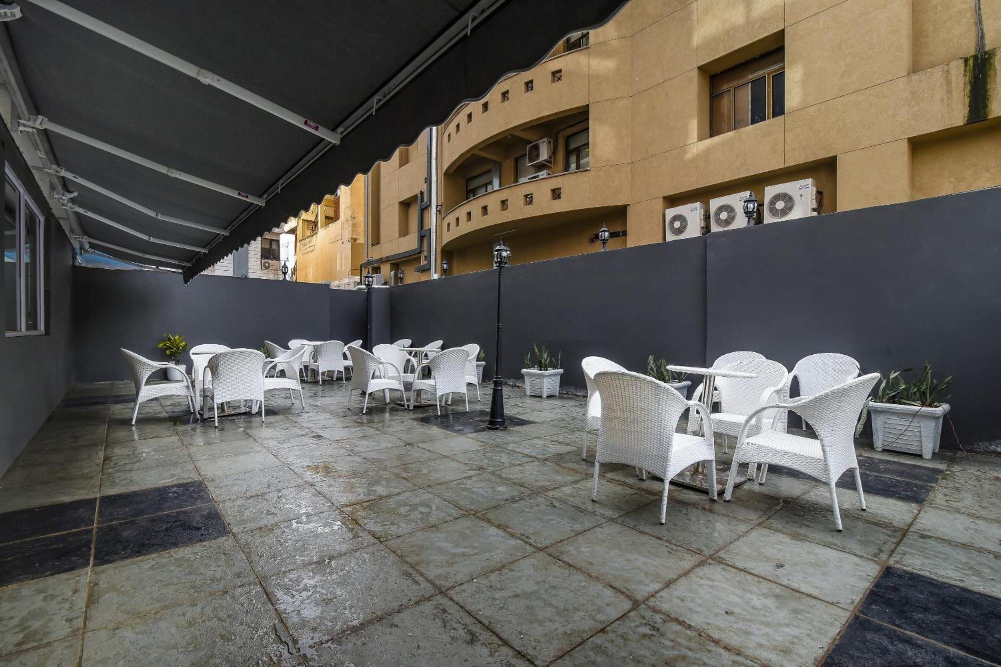 Hotel Townhouse C Scheme Ahinsa Circle 4*