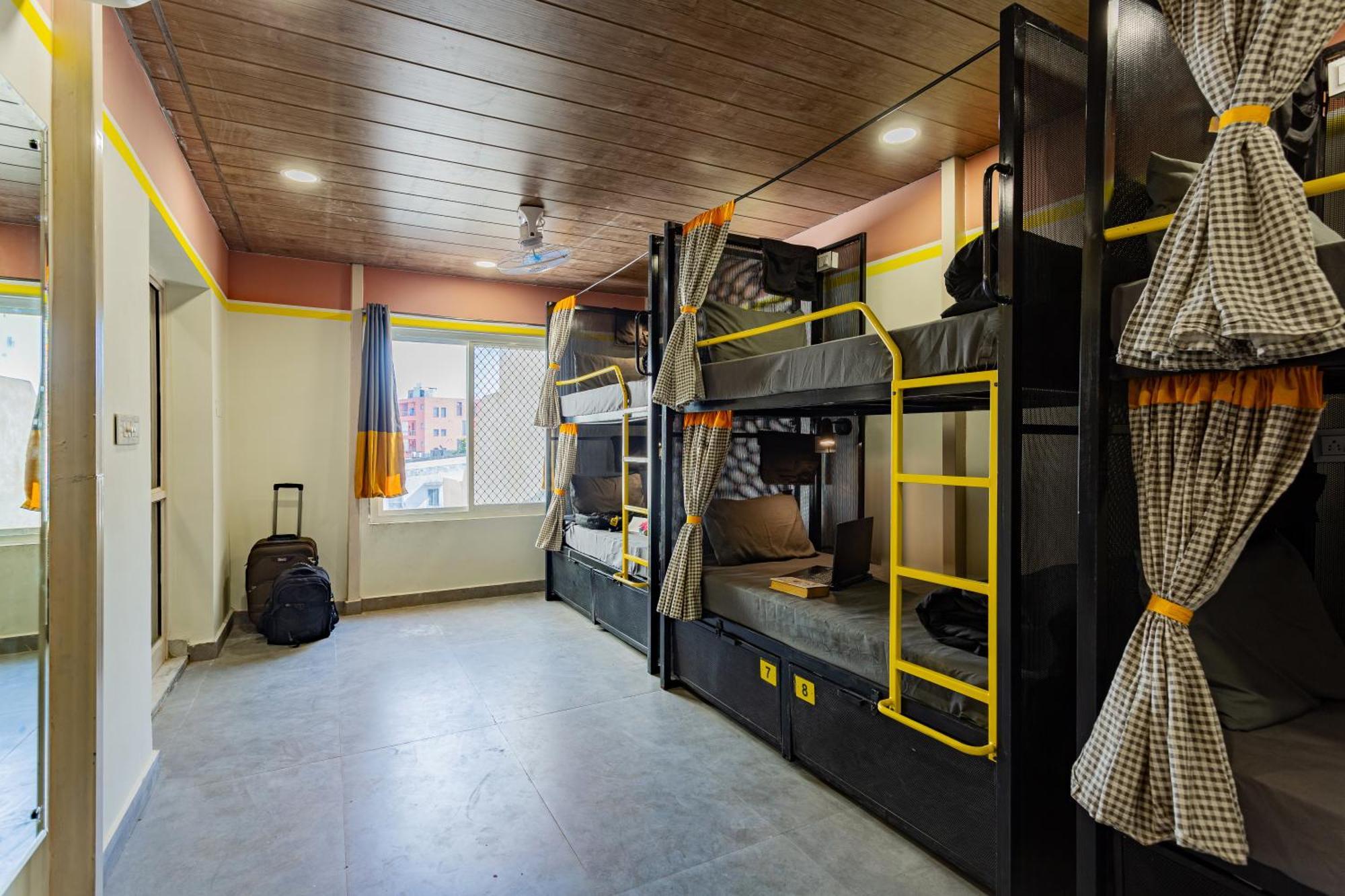 Hostel The Jaipur, Hathroi *