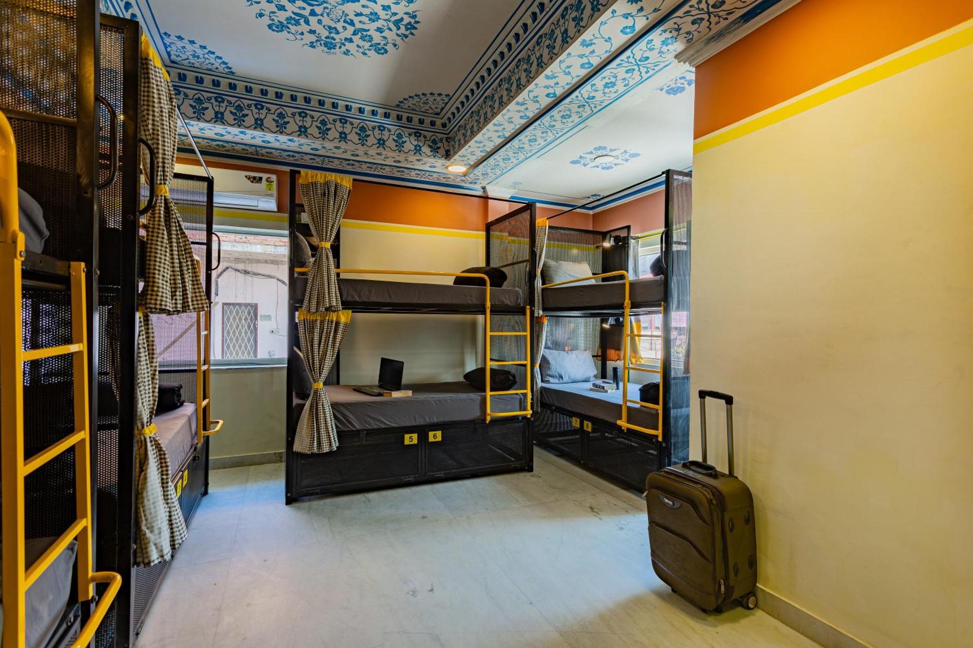Hostel The Jaipur, Hathroi