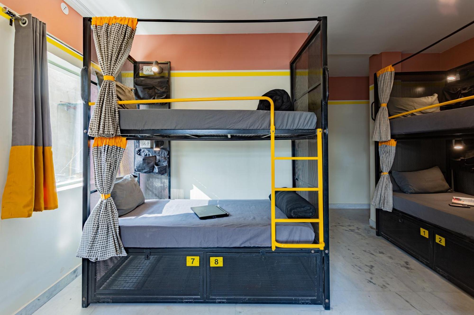 Hostel The Jaipur, Hathroi