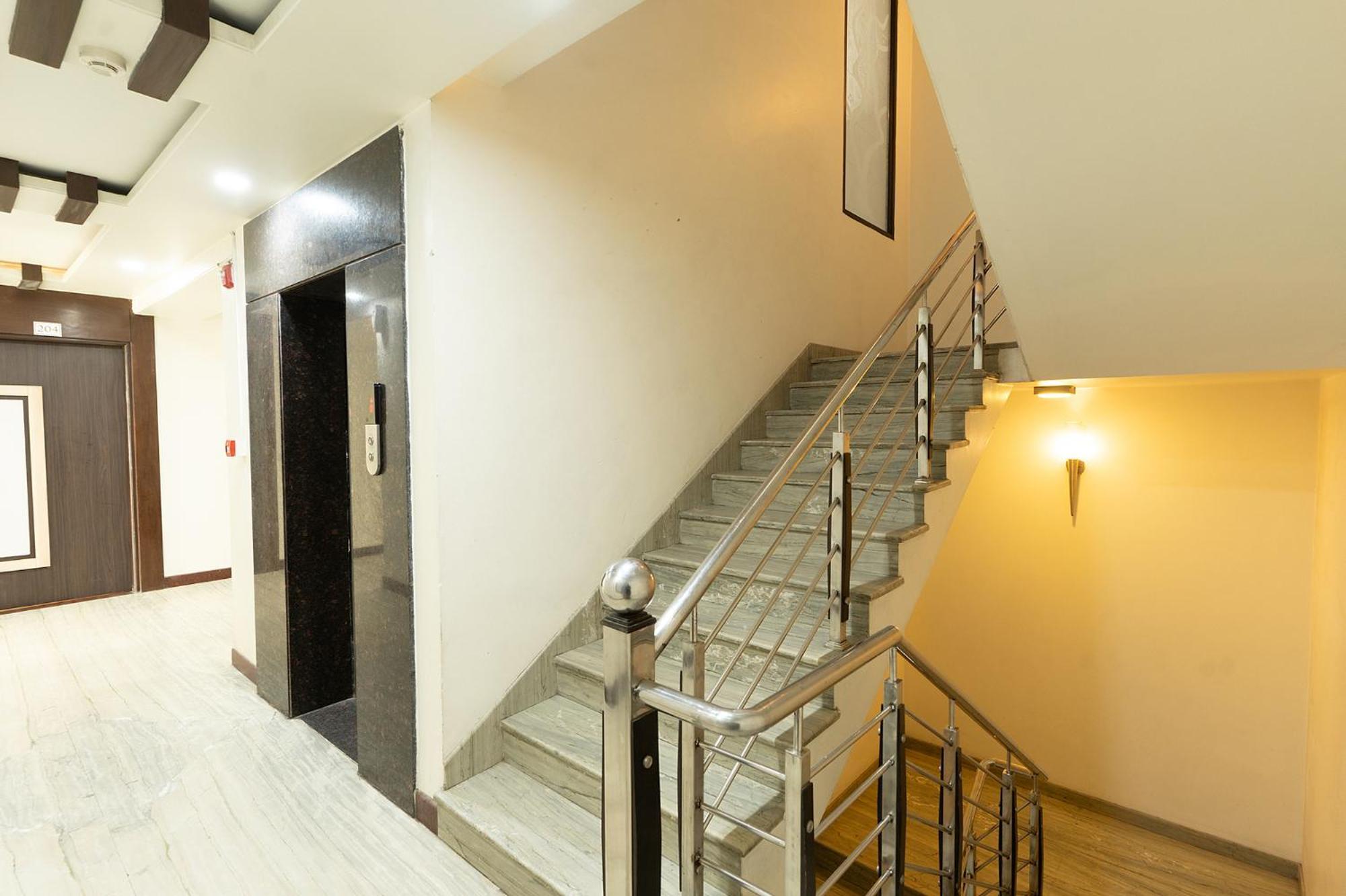 Fabhotel Signature Hotel Jaipur