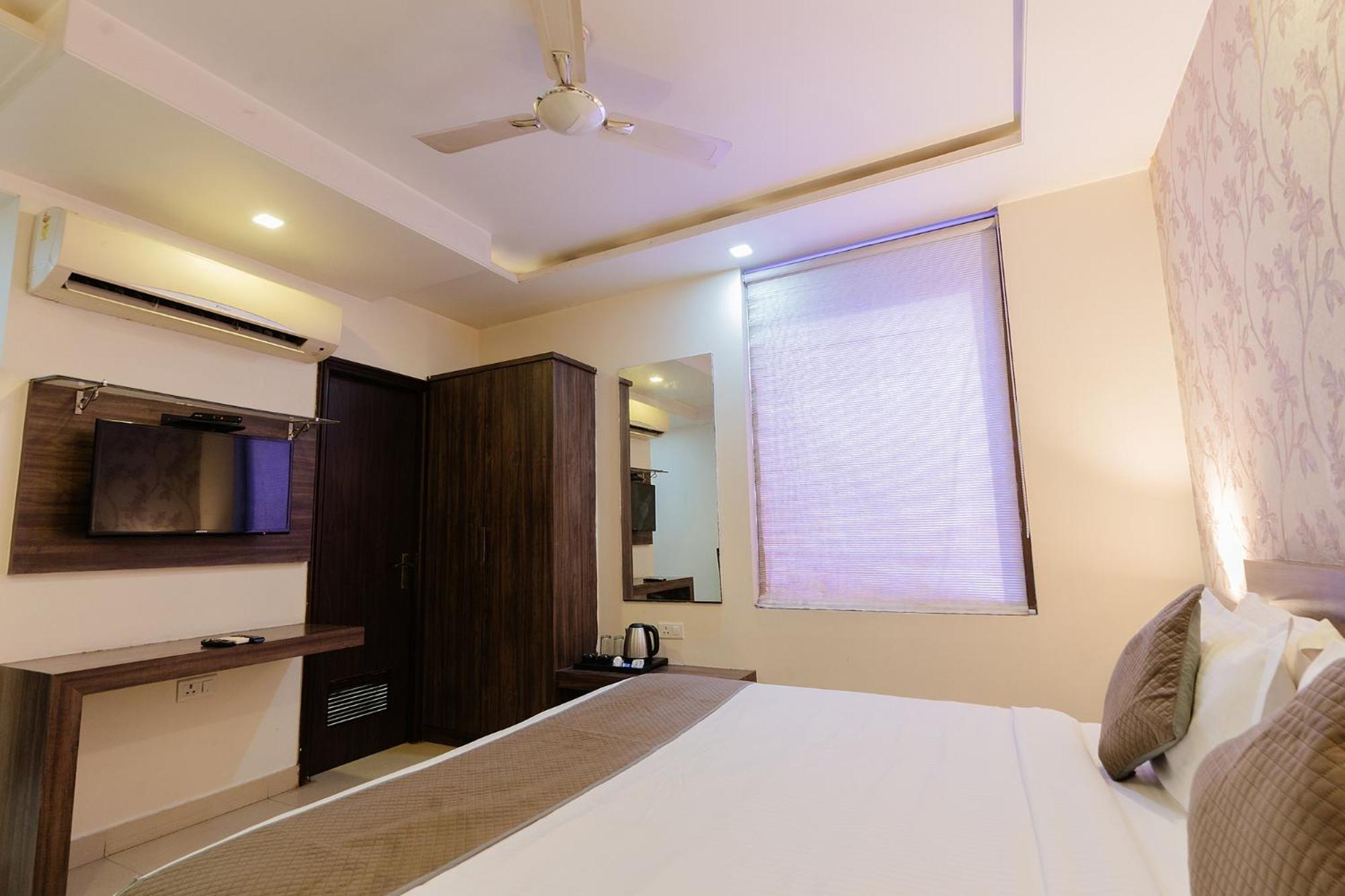Hotel Fabhotel Signature Jaipur