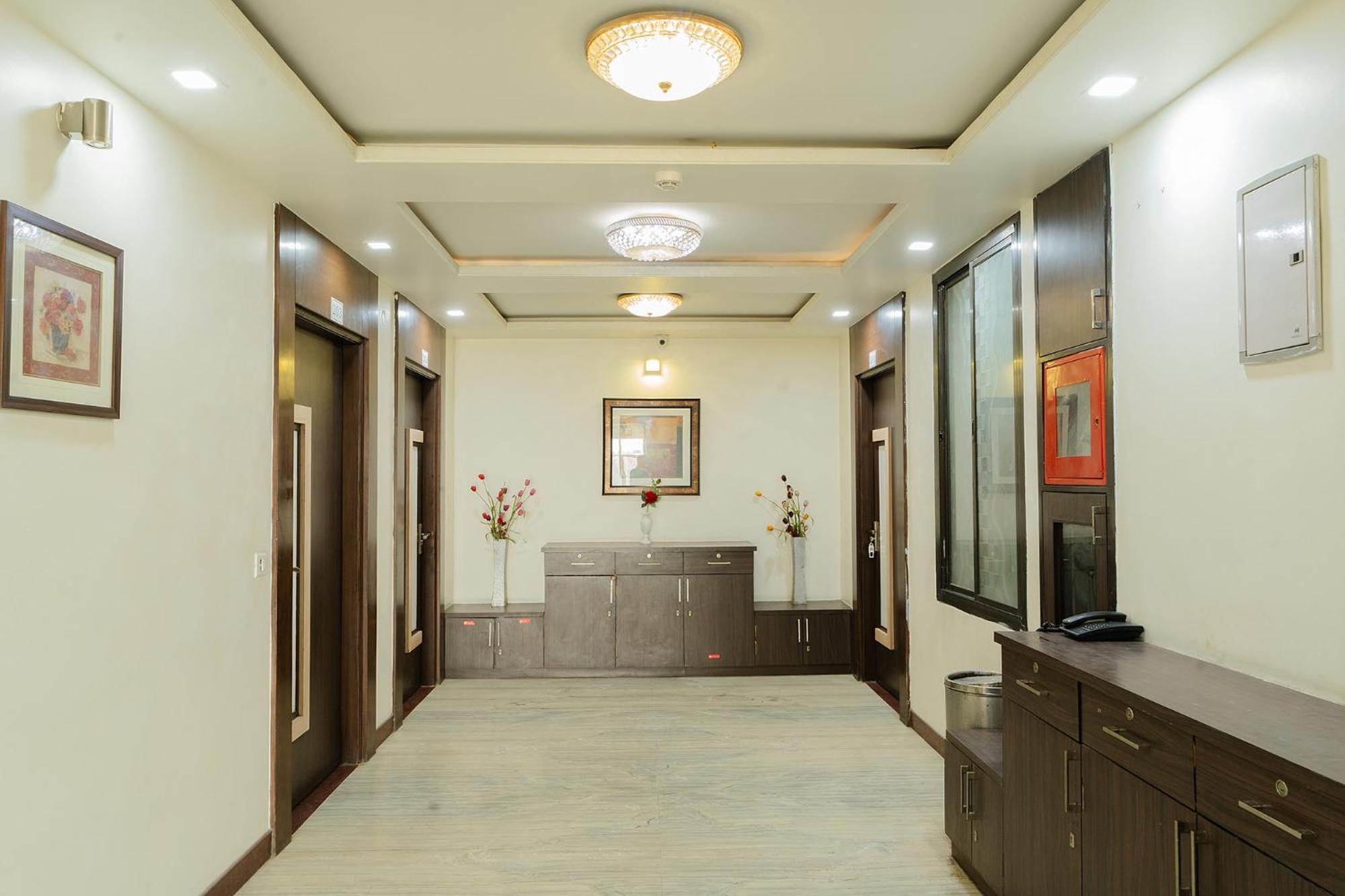 Fabhotel Signature Hotel