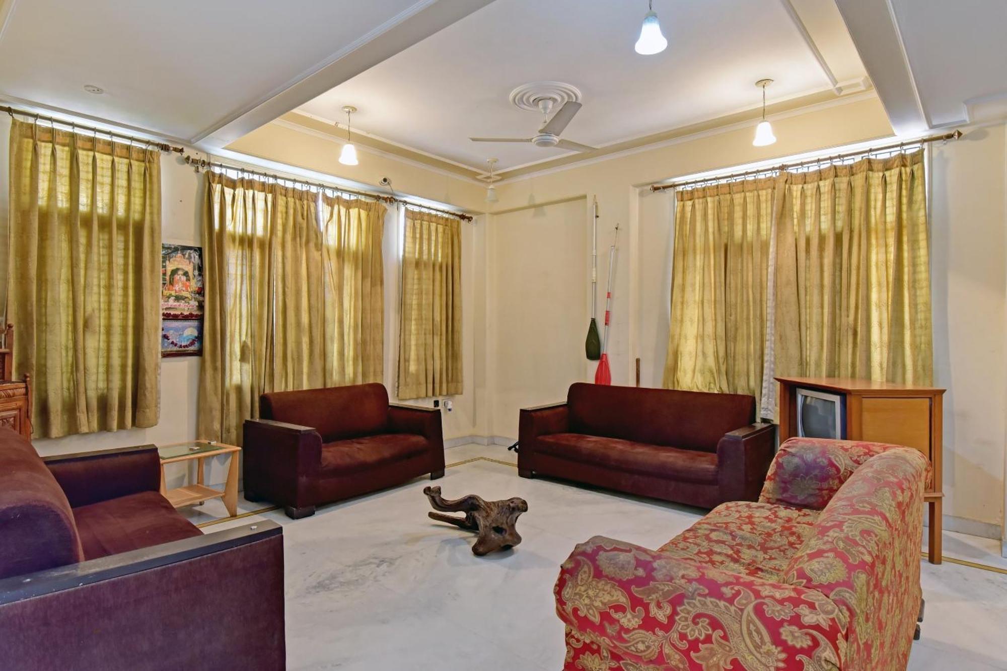 Hotel O Star Board