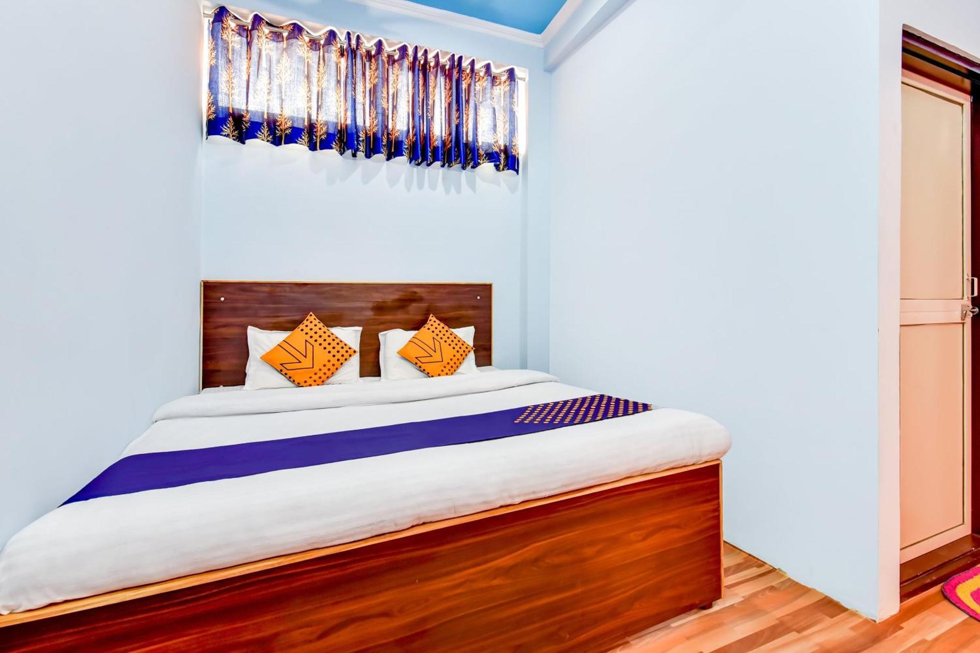 Hotel O Pushp Niwas
