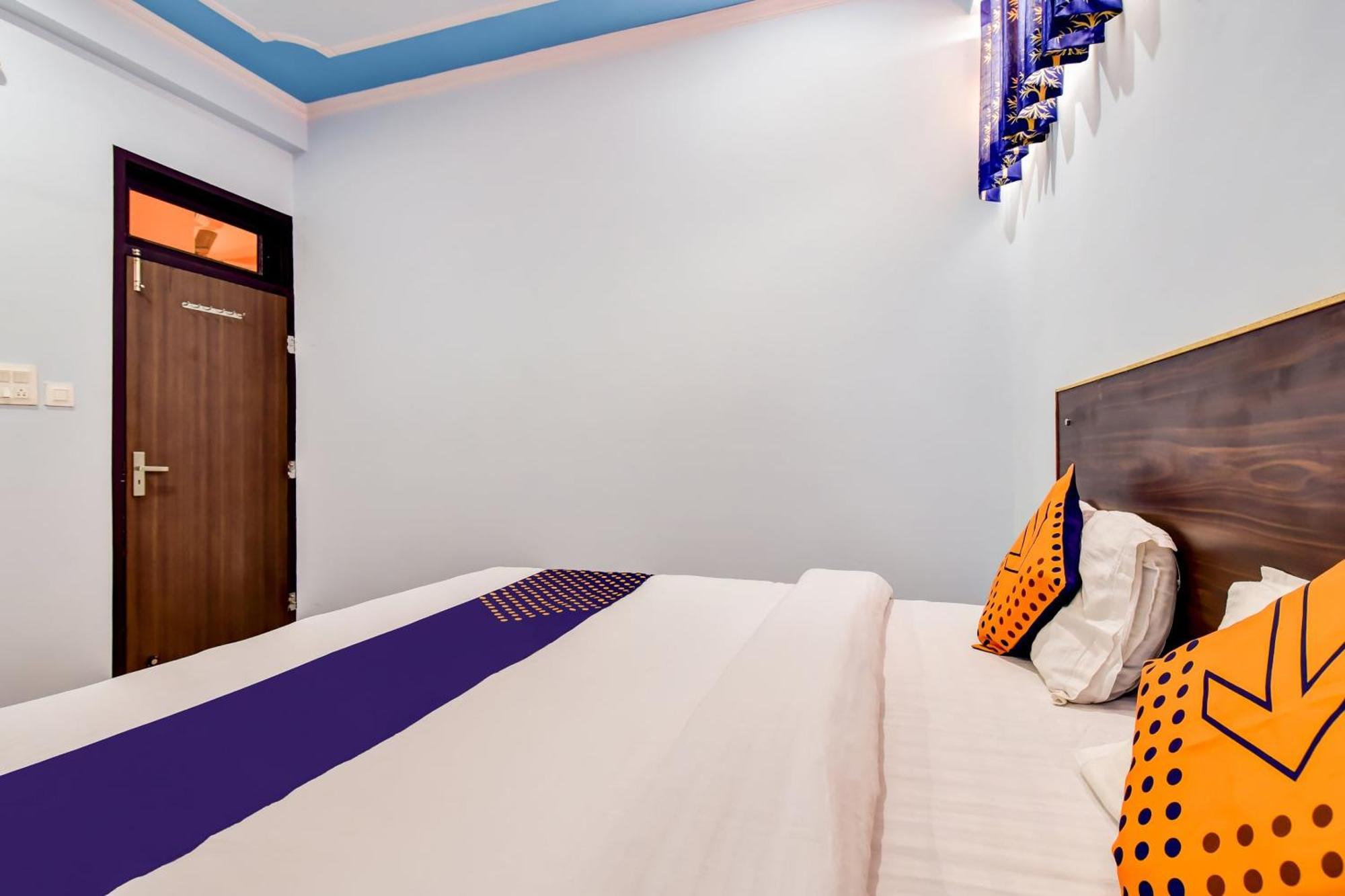 O Pushp Niwas Hotel 3*