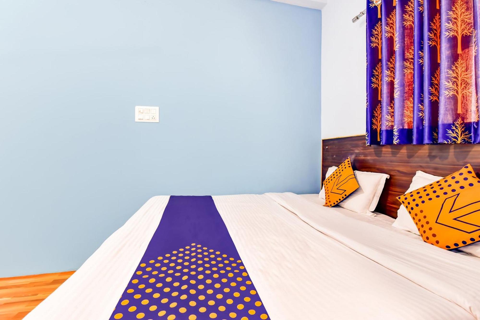 Hotel O Pushp Niwas 3*