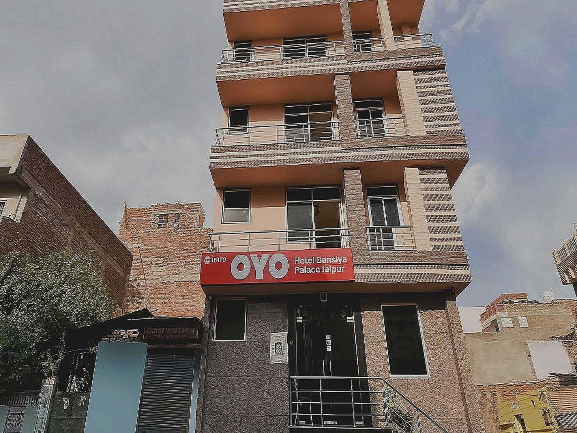 Hotel O Bansiya Palace