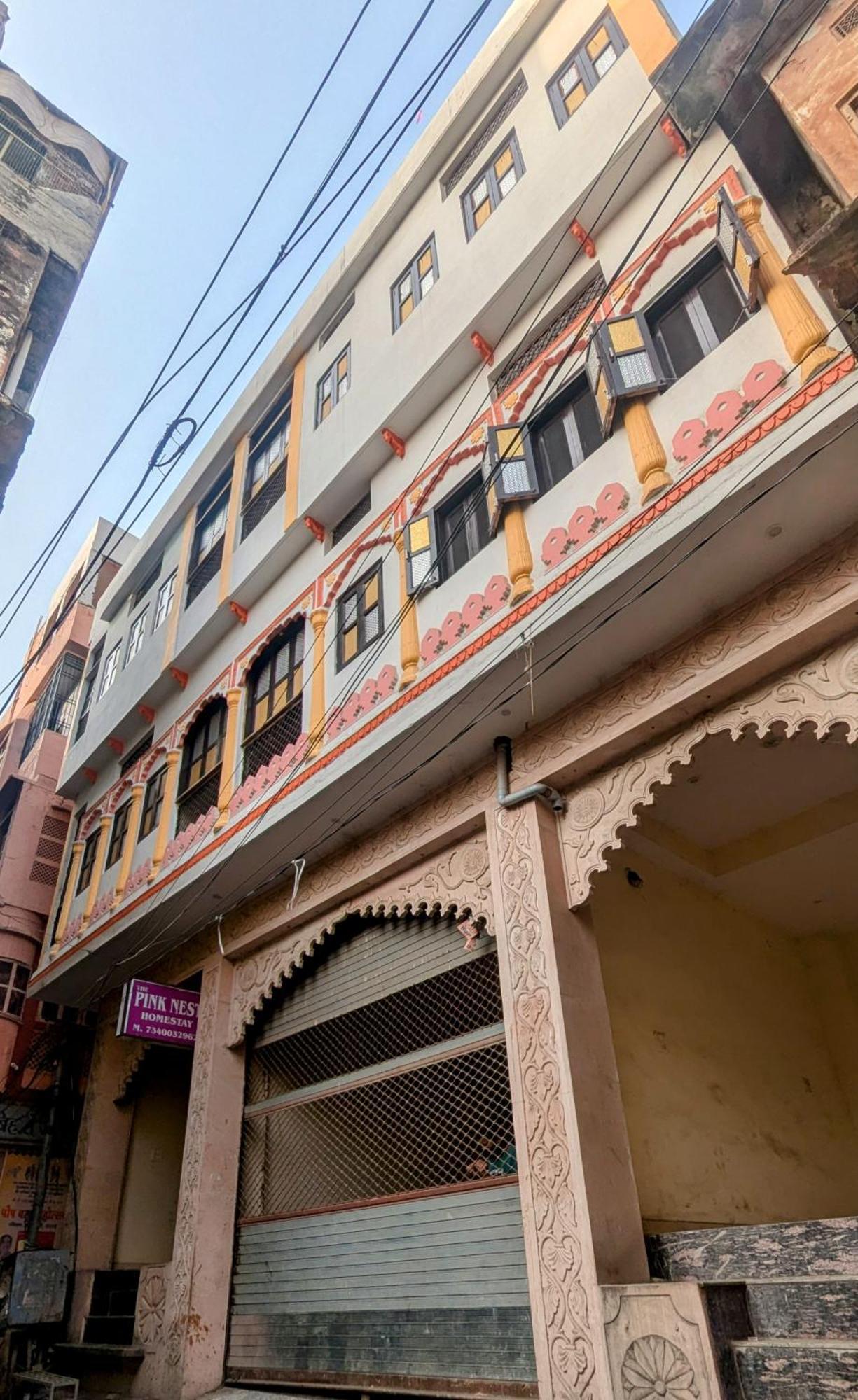 The Pink Nest - Backpackers Abode * Jaipur