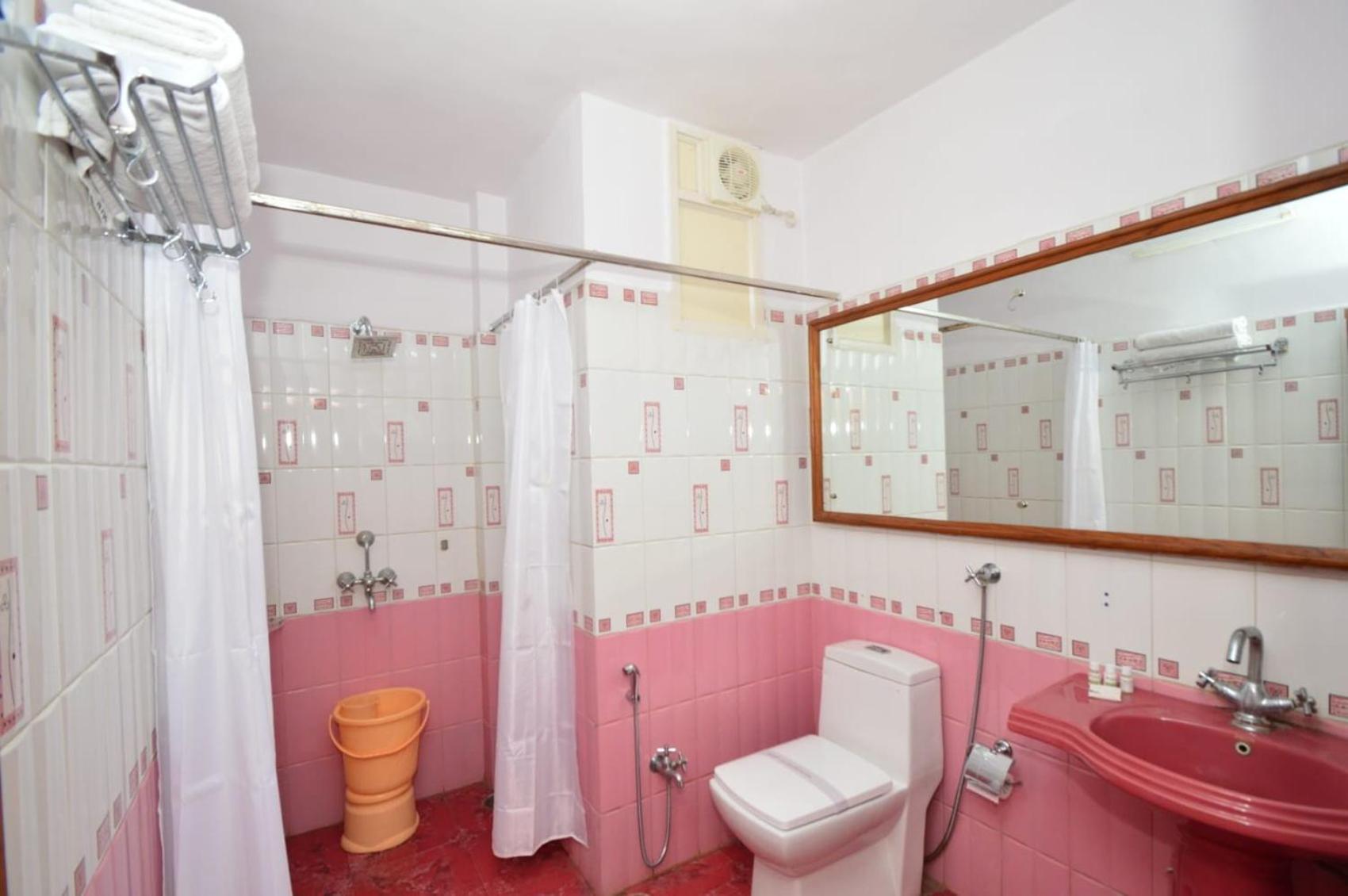 Hotel Vijay Niwas 3*