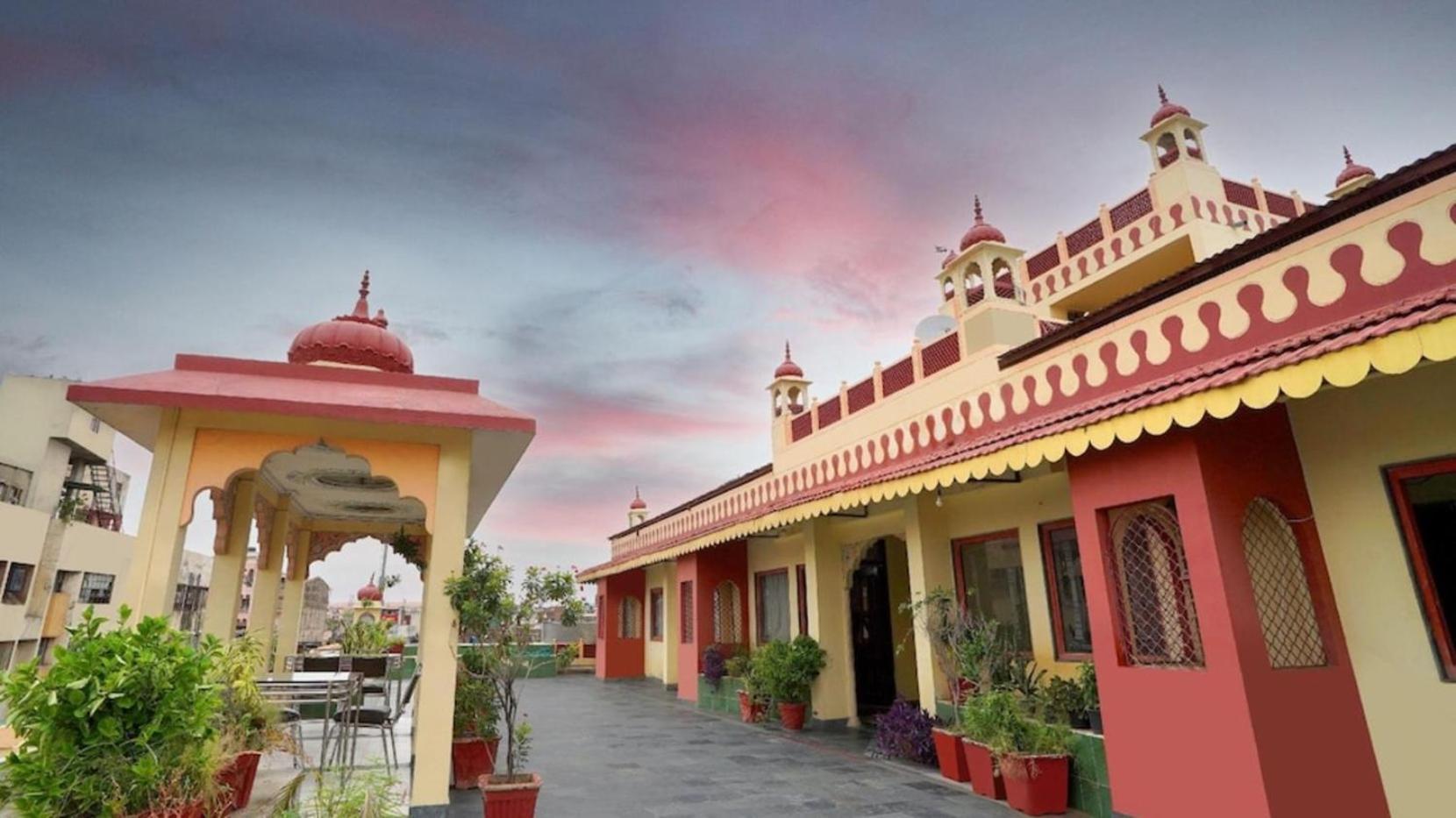 Hotel Vijay Niwas Jaipur