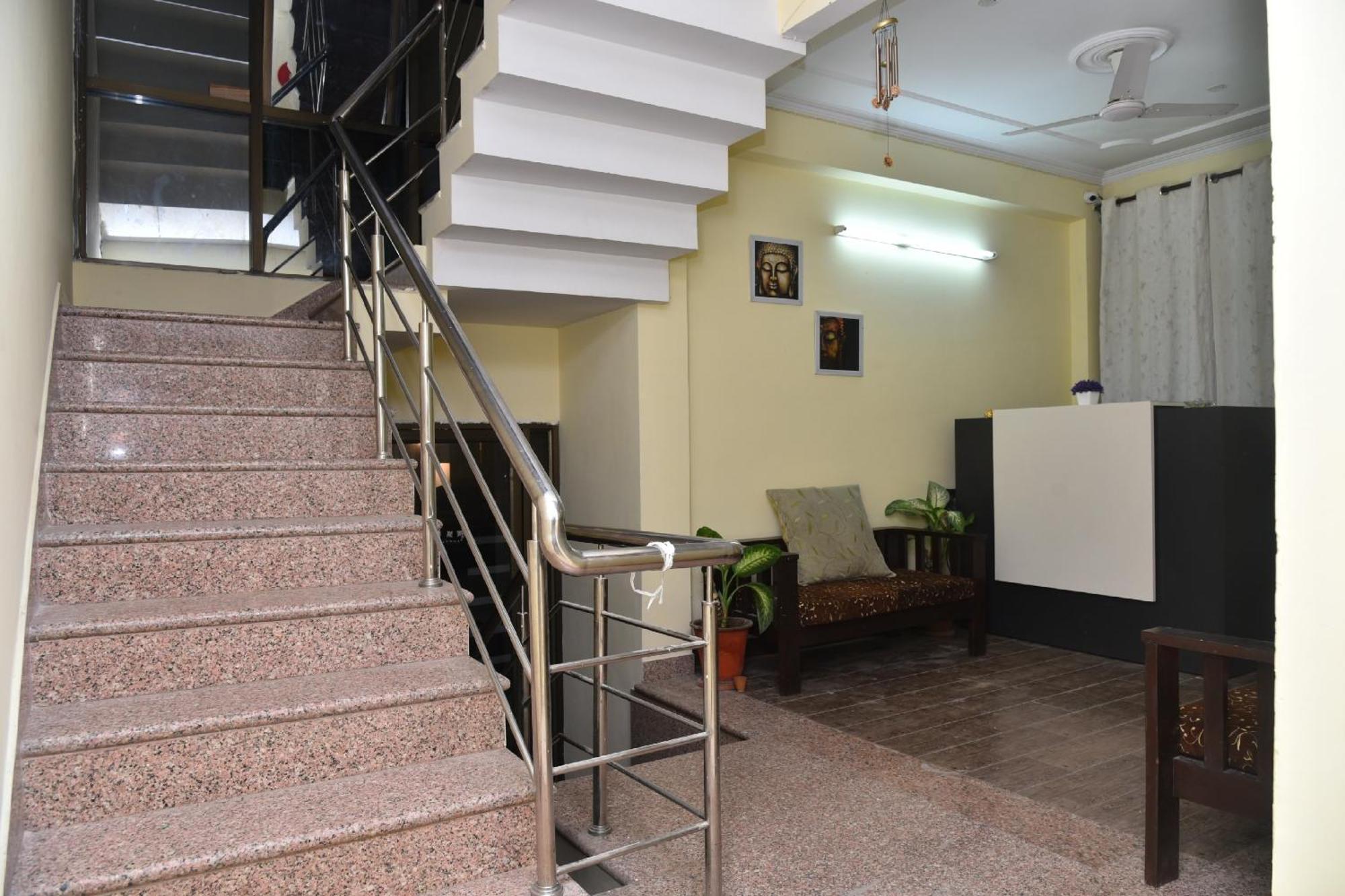 Hotel O Iqra
