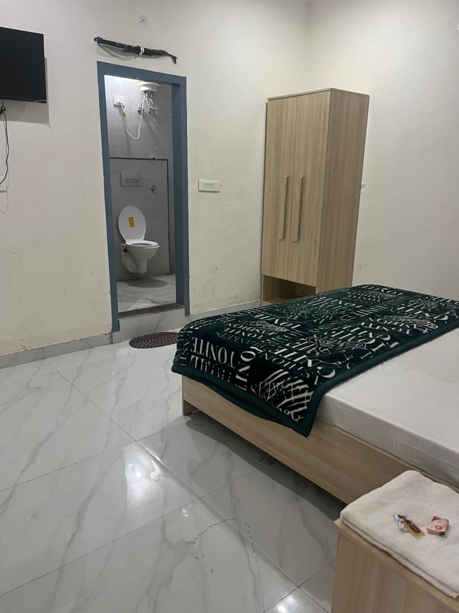 Hotel R G Residency Paying Jaipur