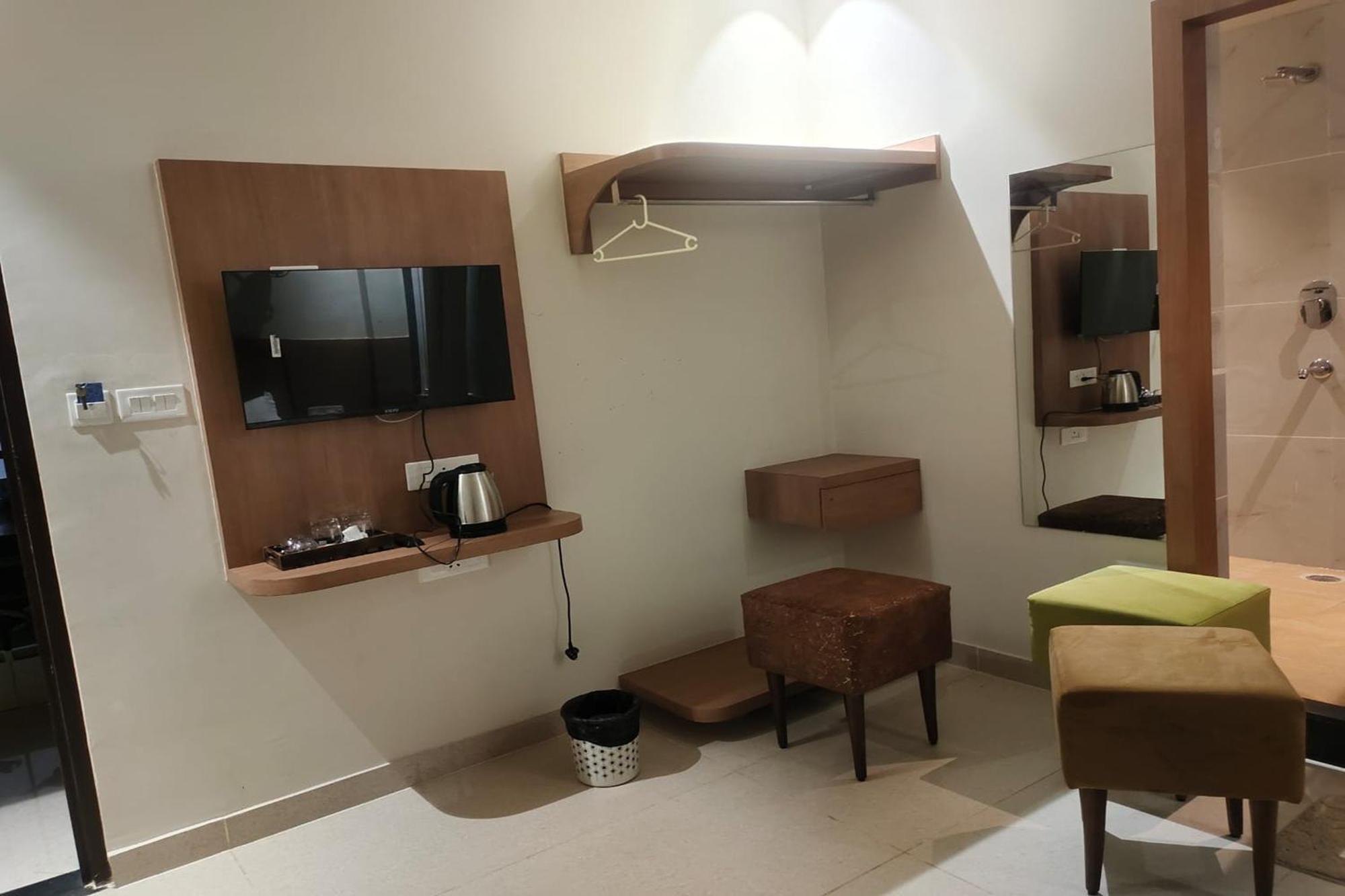 Neel Kamal Hotel 3*