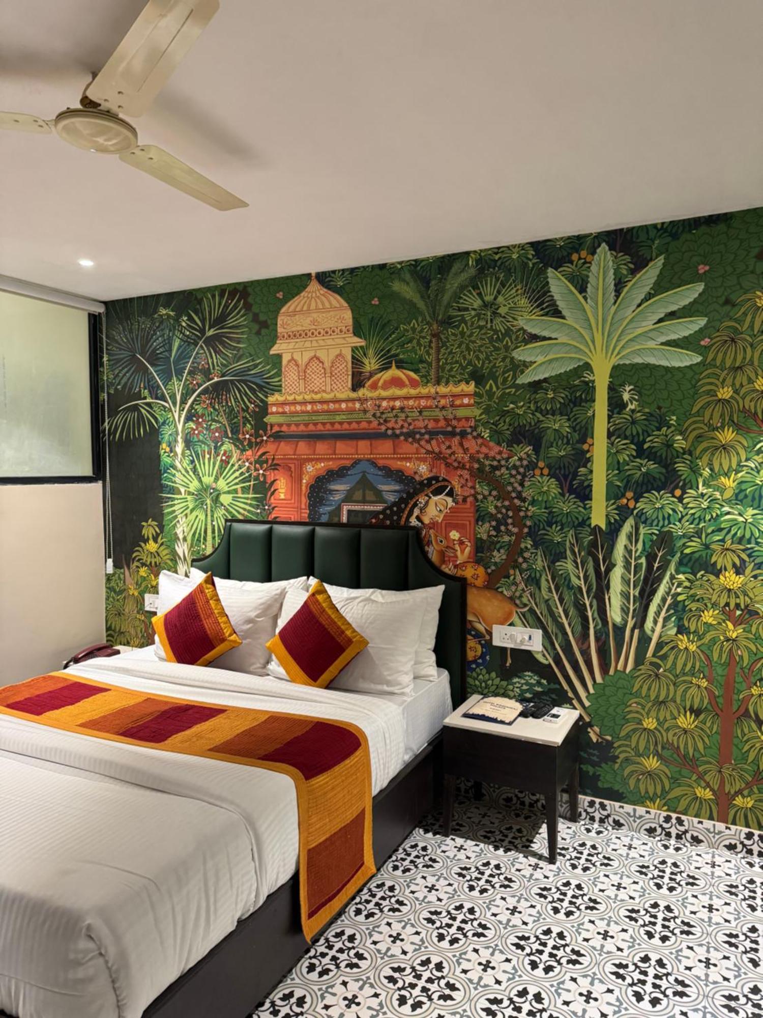Hotel Raghuraj Palace Jaipur