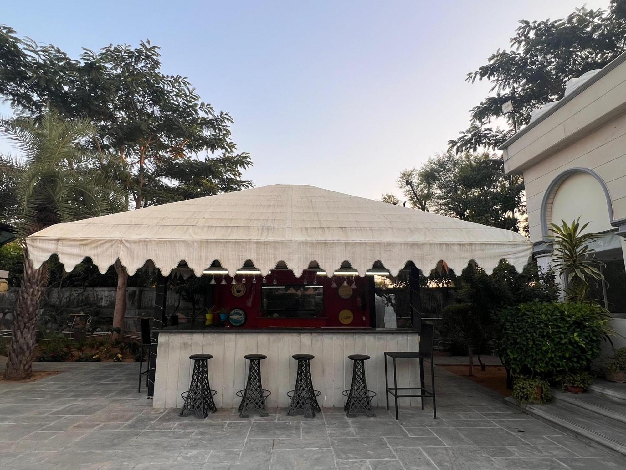 Gazibo Elegant Farm With Swimming Pool * Jaipur
