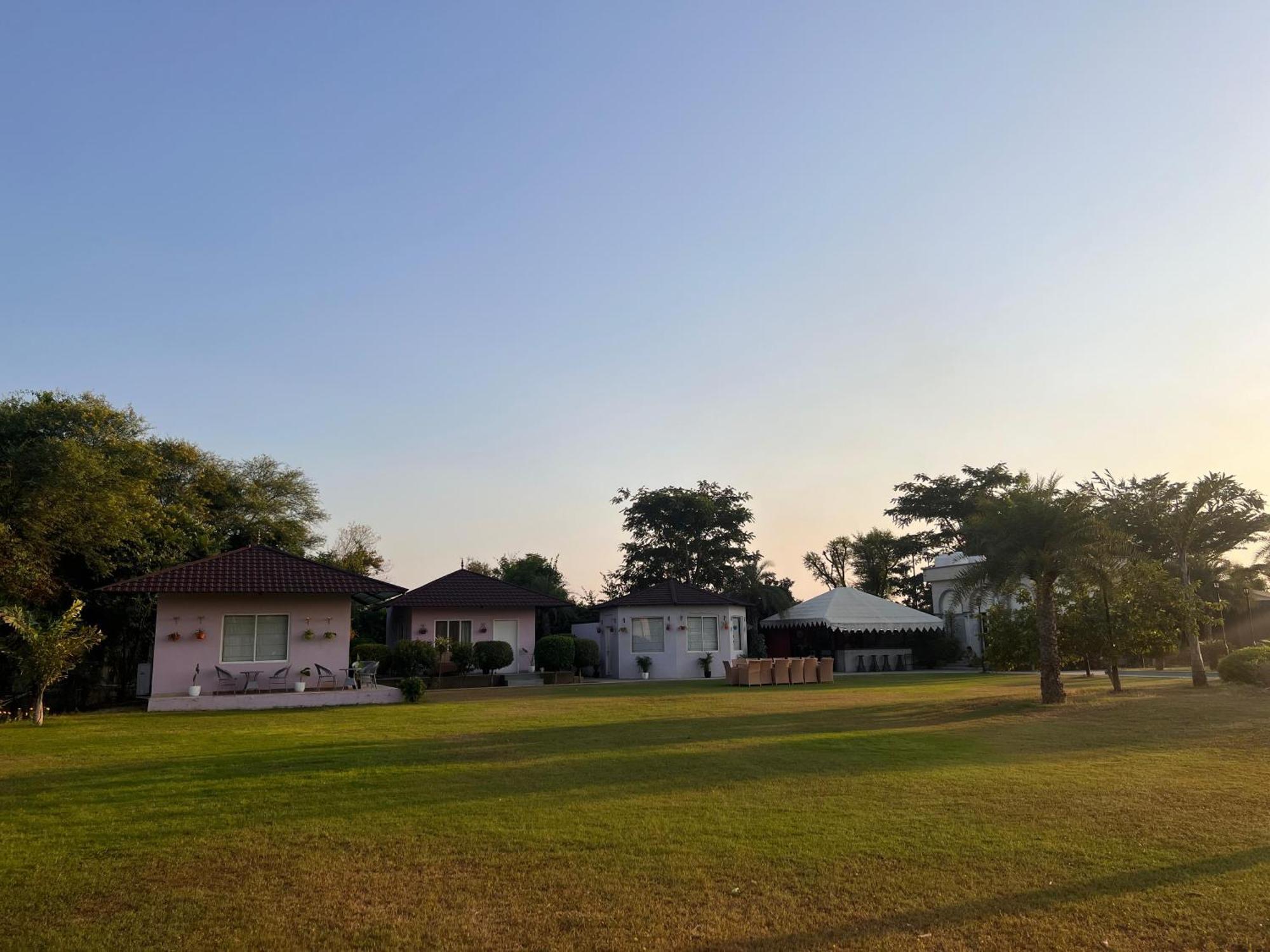 Gazibo Elegant Farm With Swimming Pool Holiday home *