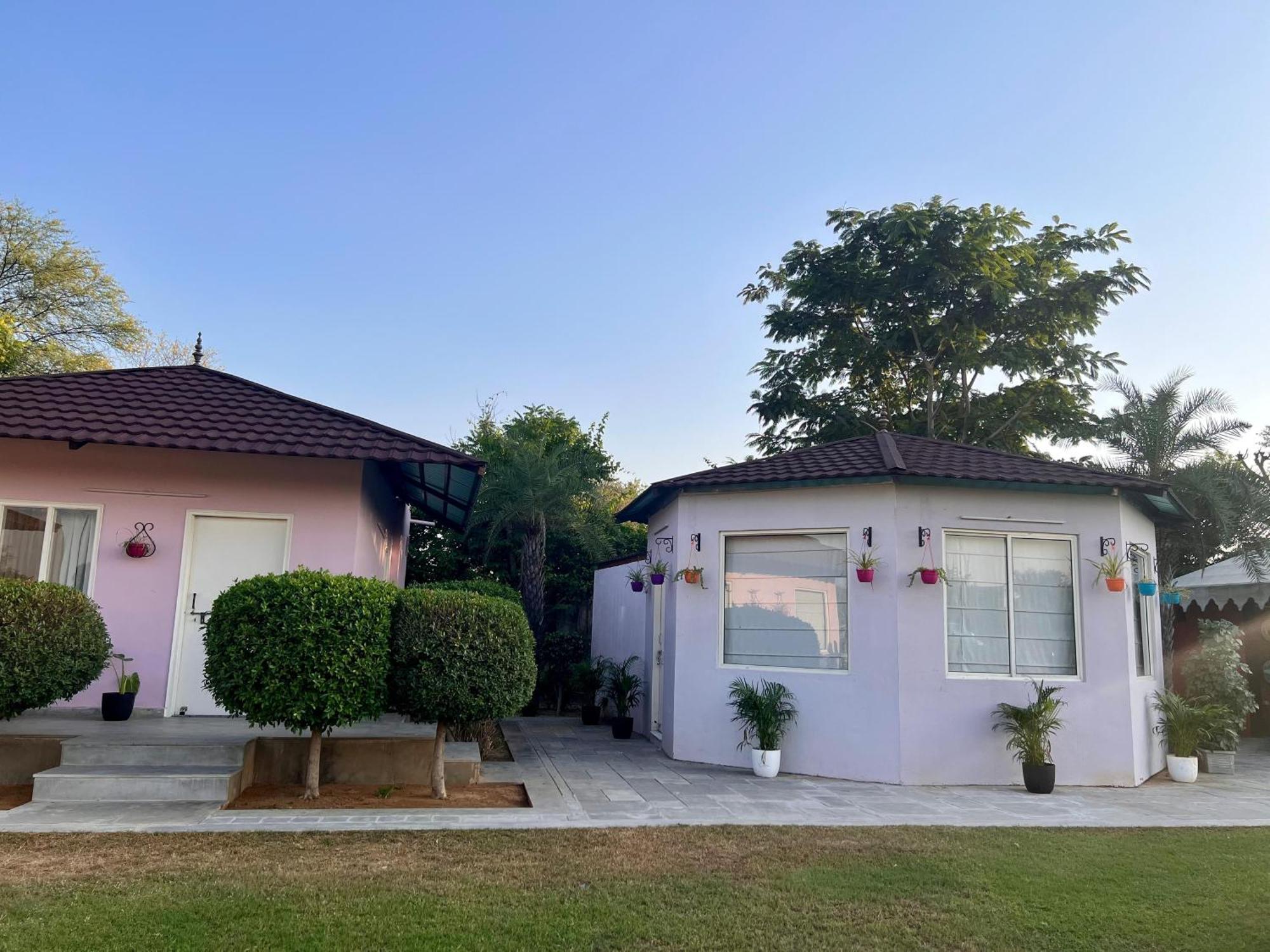 Gazibo Elegant Farm With Swimming Pool