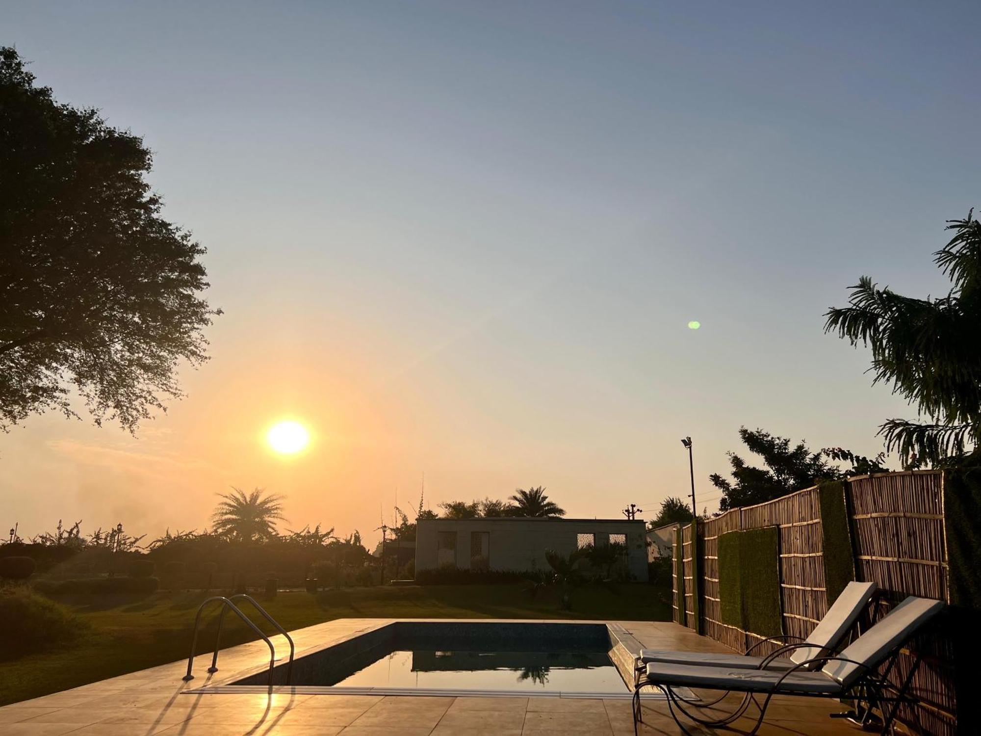 Gazibo Elegant Farm With Swimming Pool Jaipur