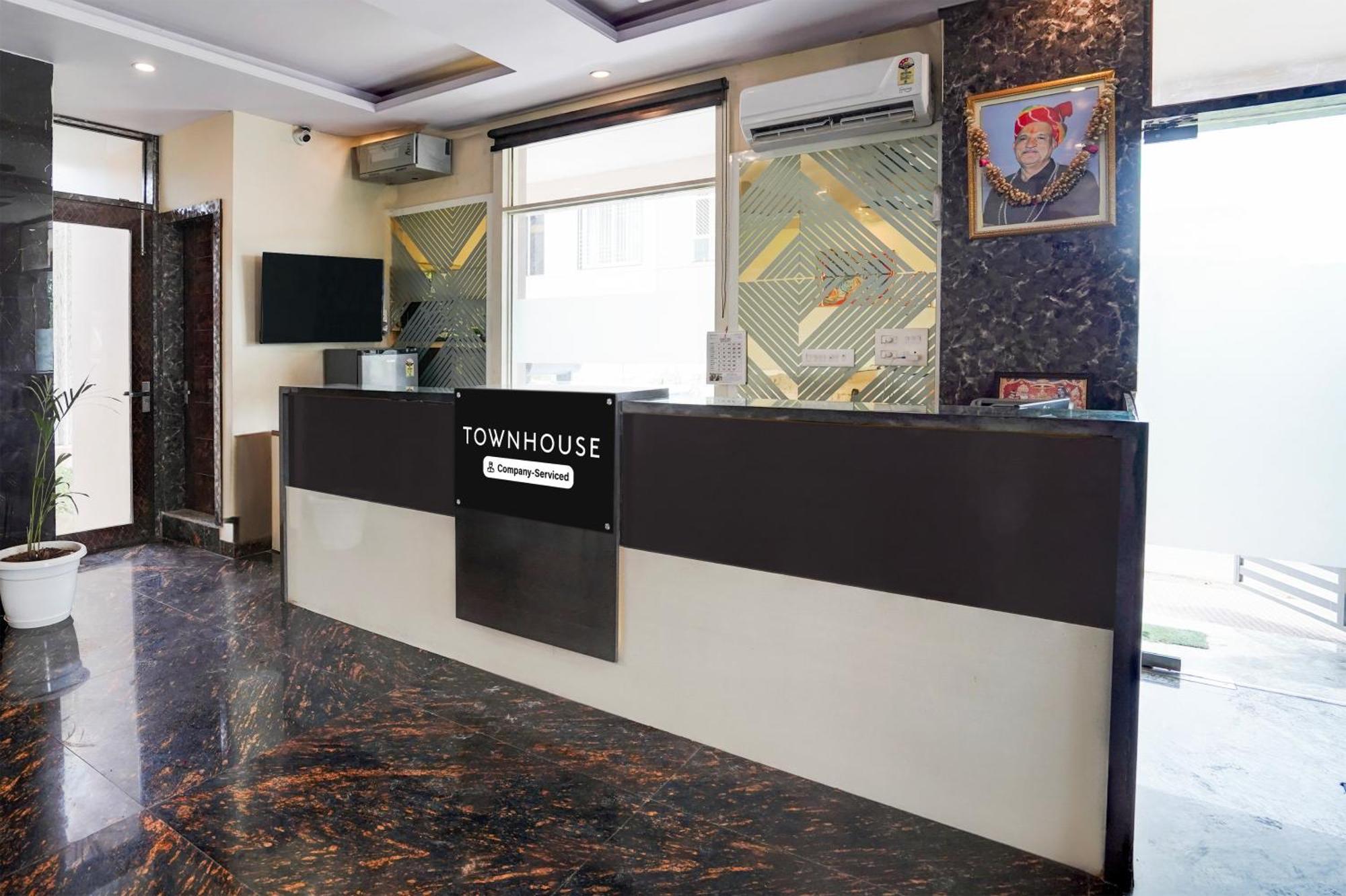 Townhouse Mansarovar Formerly Palm Tree
