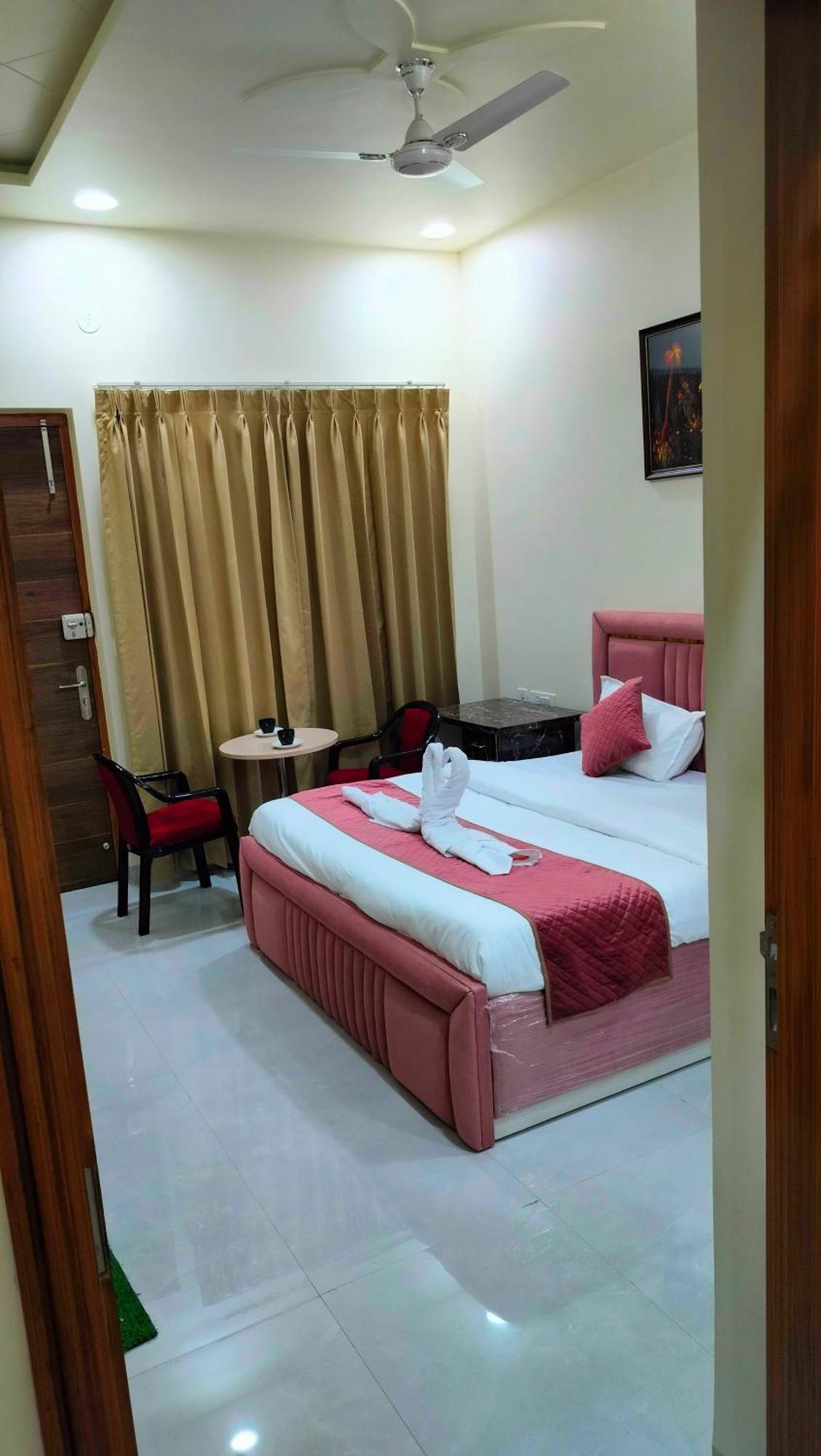 Abhinandan Hotel