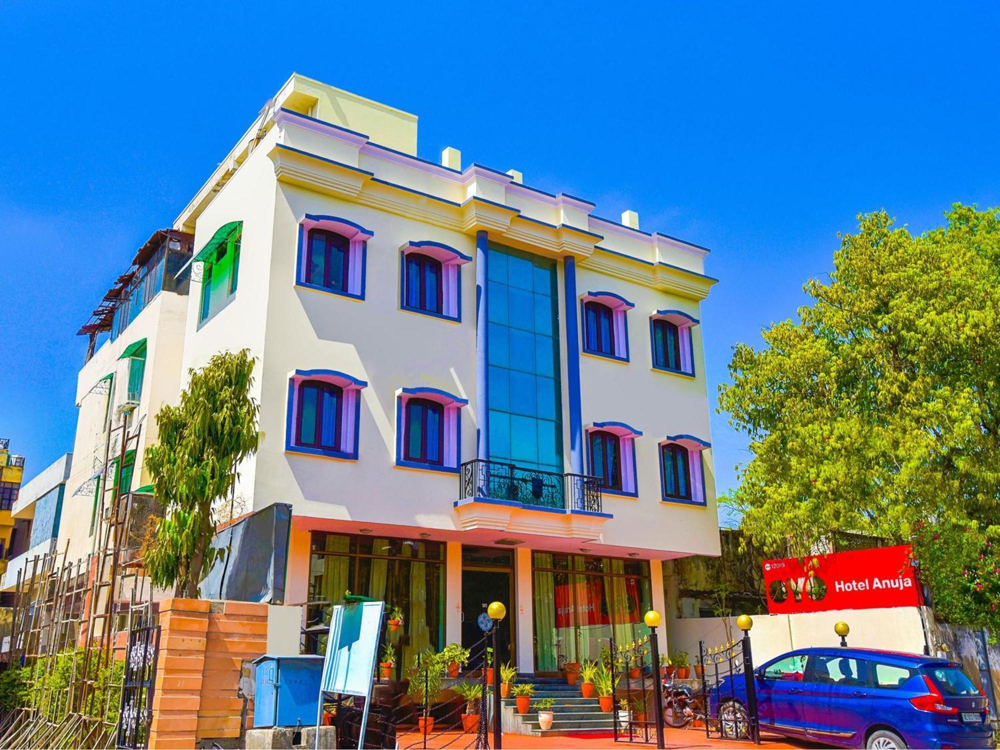 Collection O Anuja Palace Hotel 4*