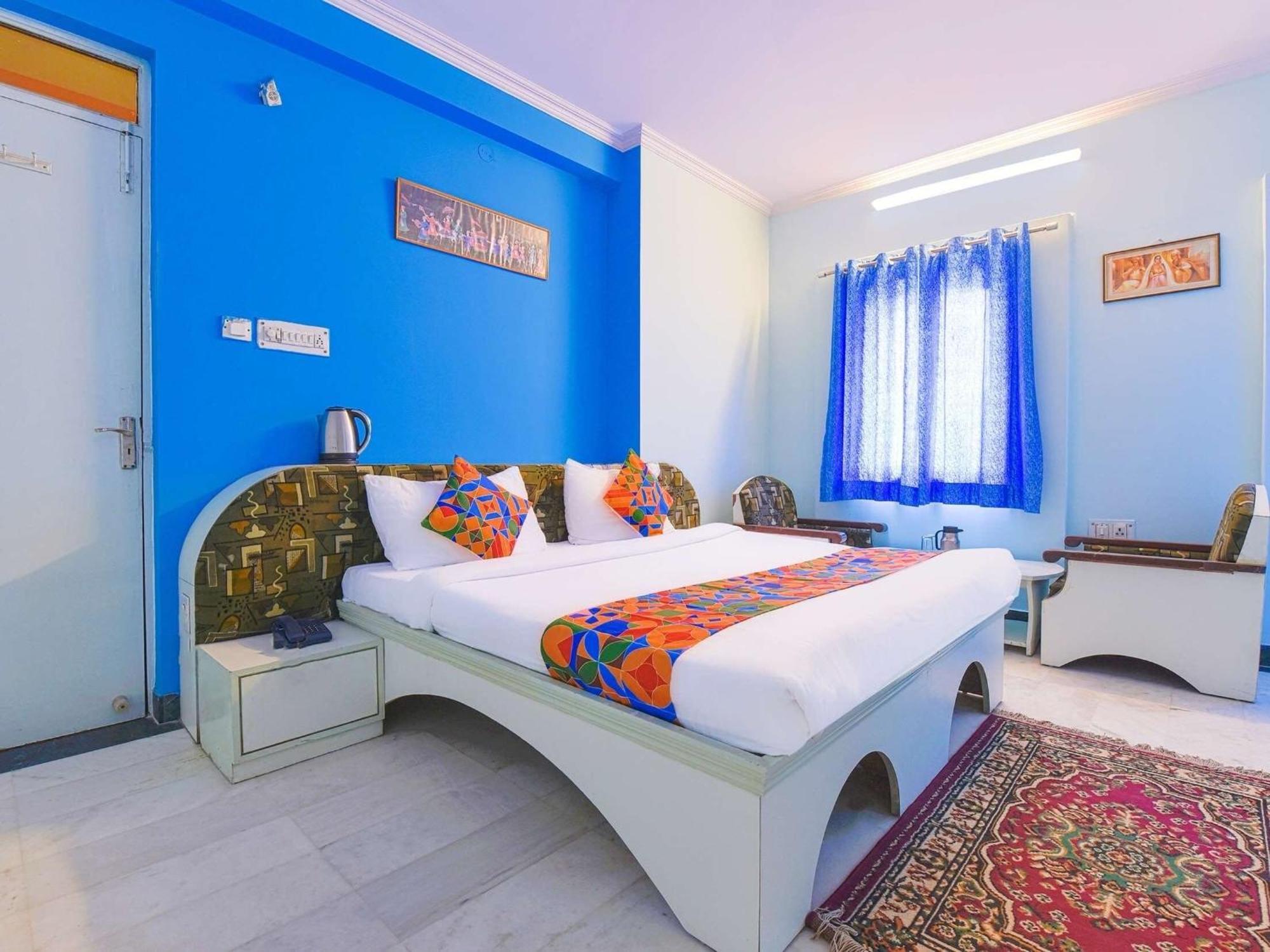 Hotel Collection O Anuja Palace 4*