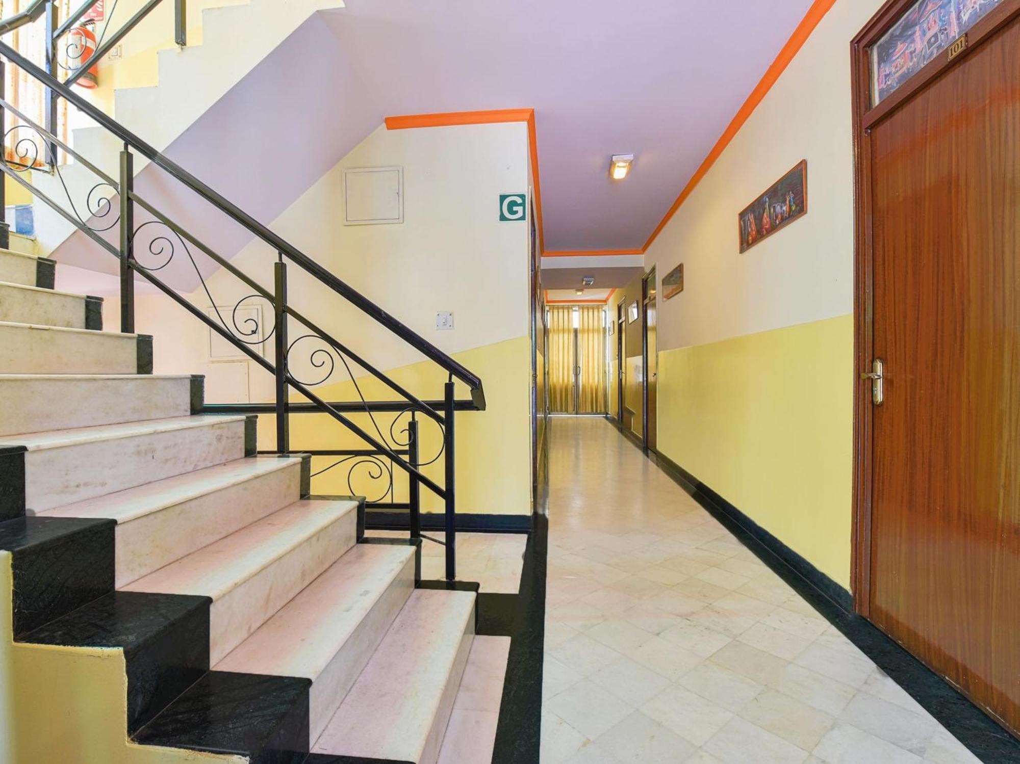 Hotel Collection O Anuja Palace Jaipur