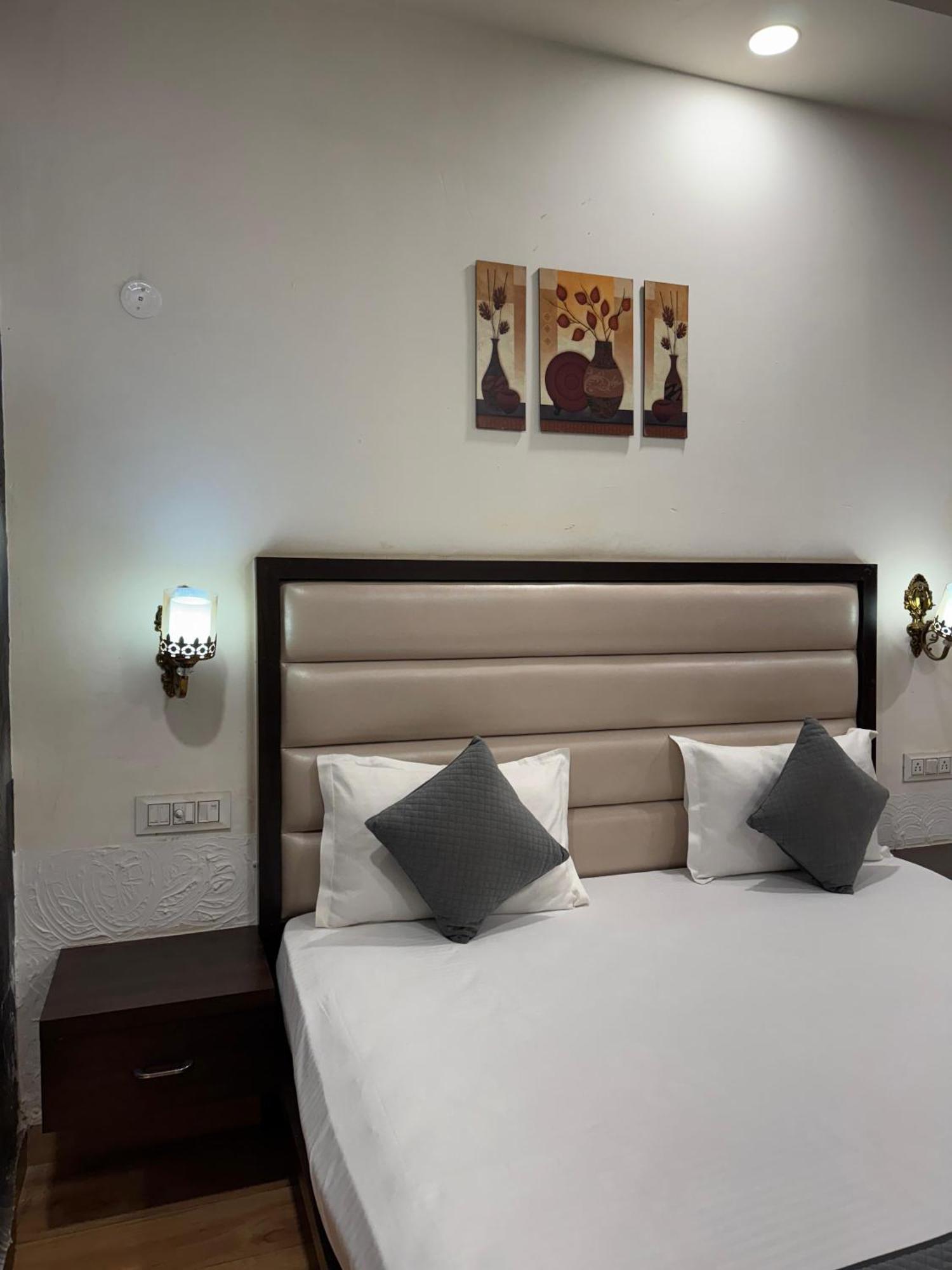 The Sparkle Farm House Farm stay