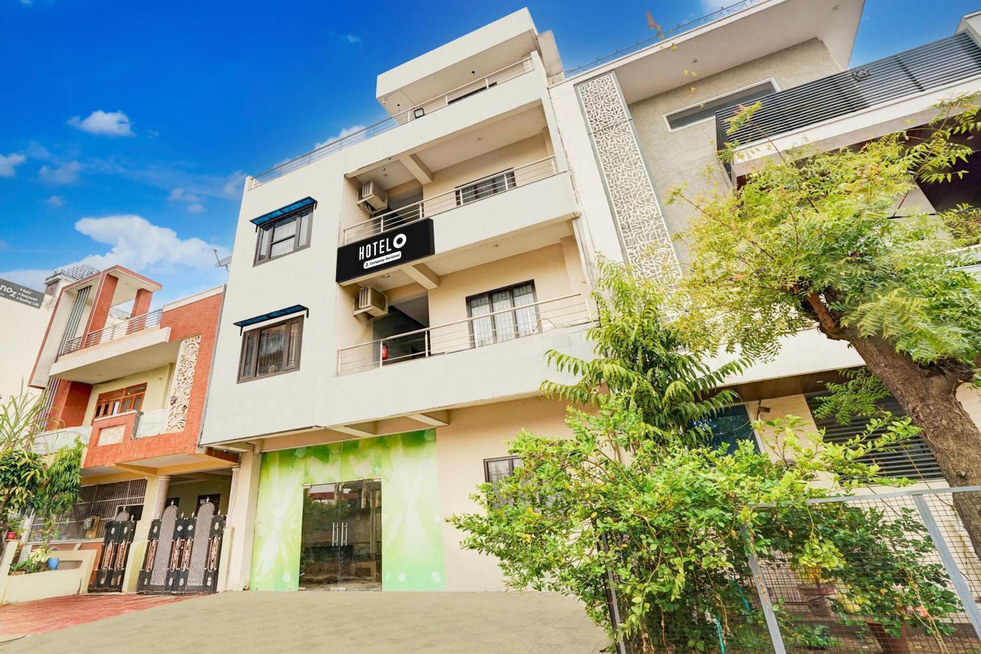 O Sector 17 Road Pratapnagar Hotel 3*
