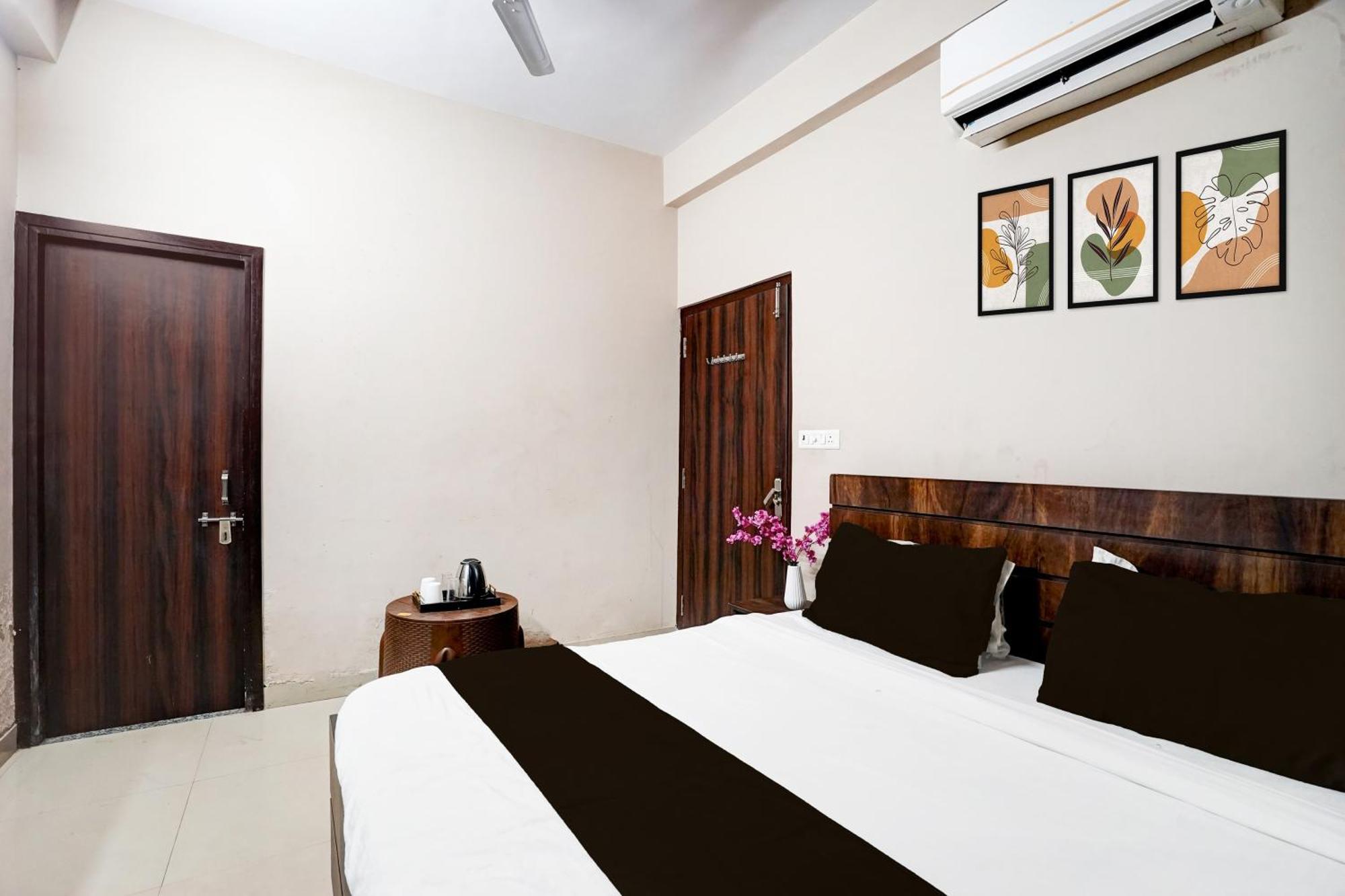 O Sector 17 Road Pratapnagar 3*