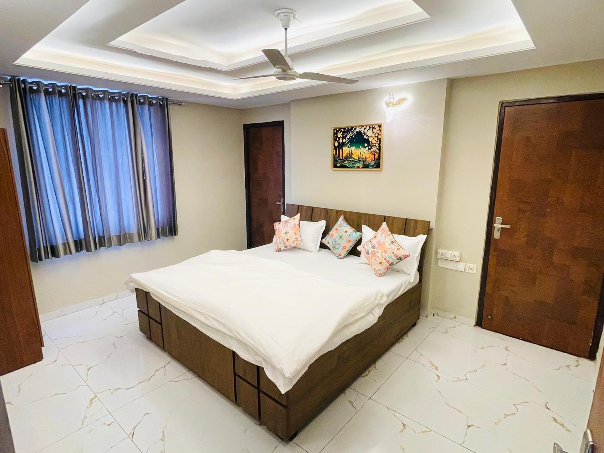 Skyhigh Luxuria Near Airport Spacious Citycenter Apartment Jaipur